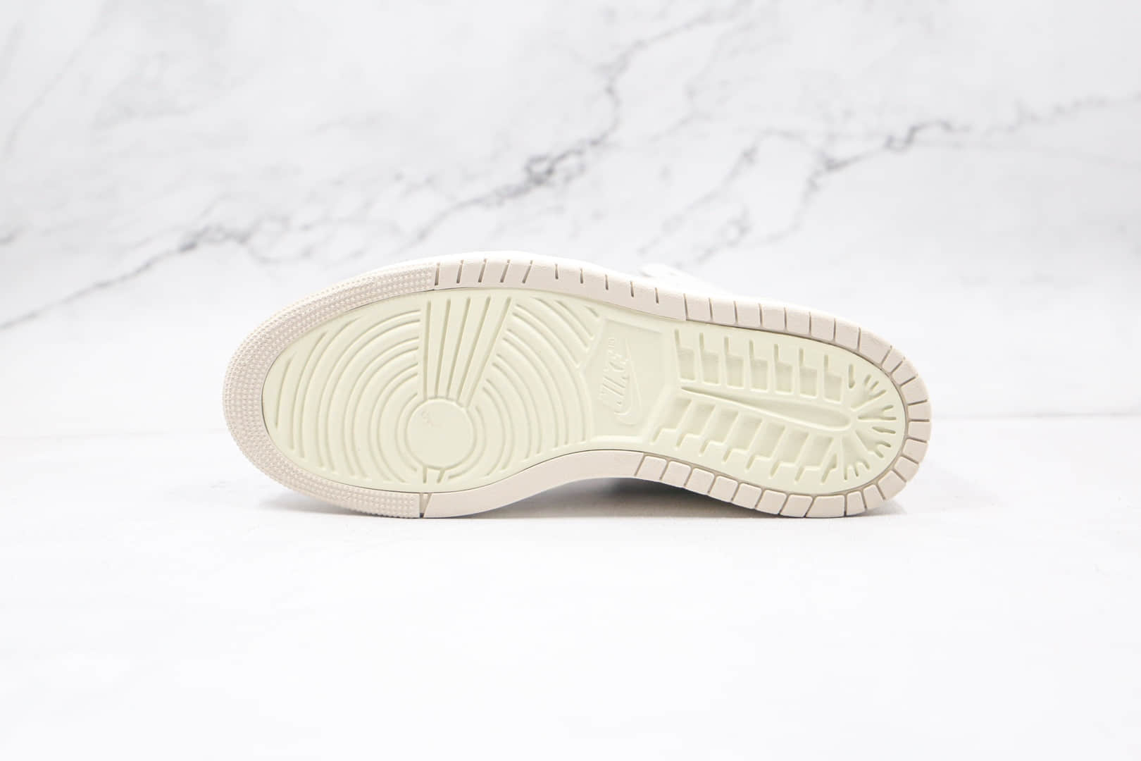 乔丹Air Jordan 1 Zoom Air CMFT Summit White纯原版本高帮AJ1米白珍珠奶茶板鞋正确后跟定型 货号:CT0979-601