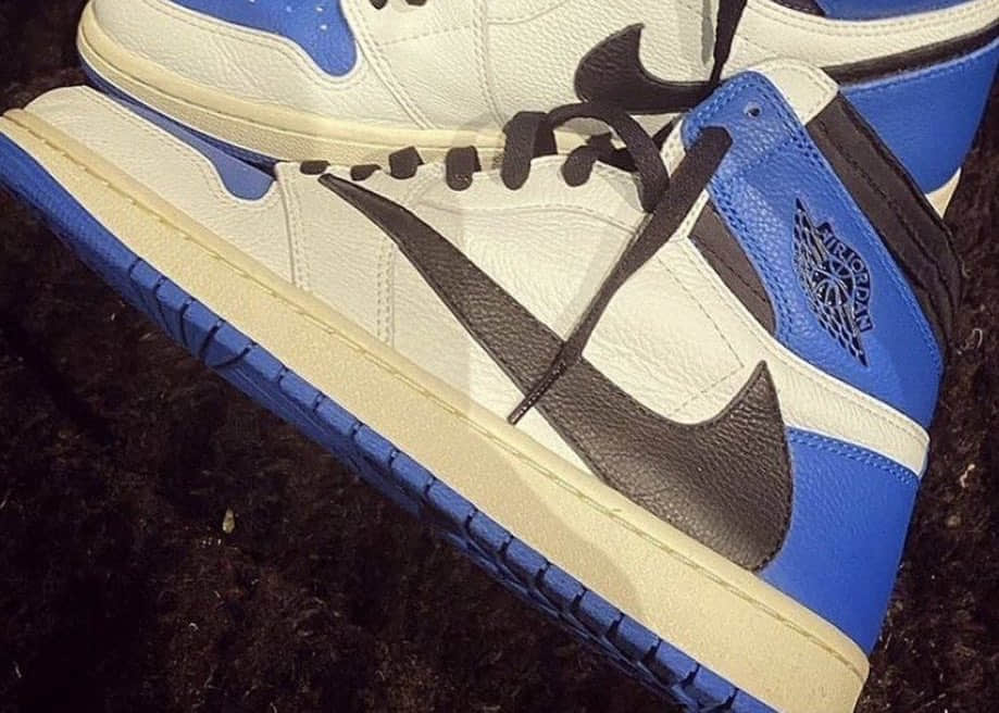 又一双闪电倒钩AJ1！超重磅联名！