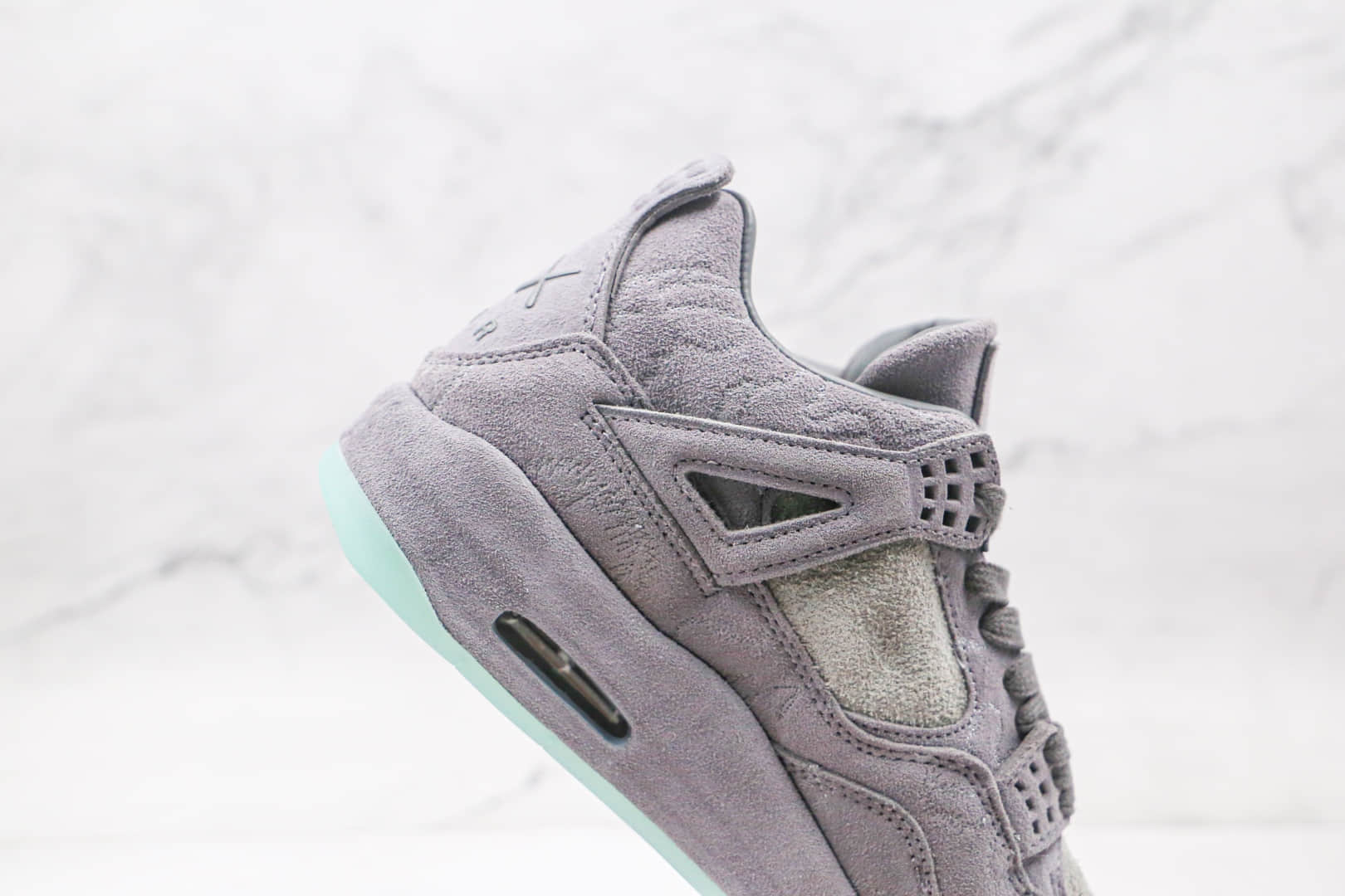 乔丹Air Jordan 4 X Kaws联名款纯原版本中帮麂皮酷灰夜光篮球鞋原鞋开模一比一打造 货号:930155-003