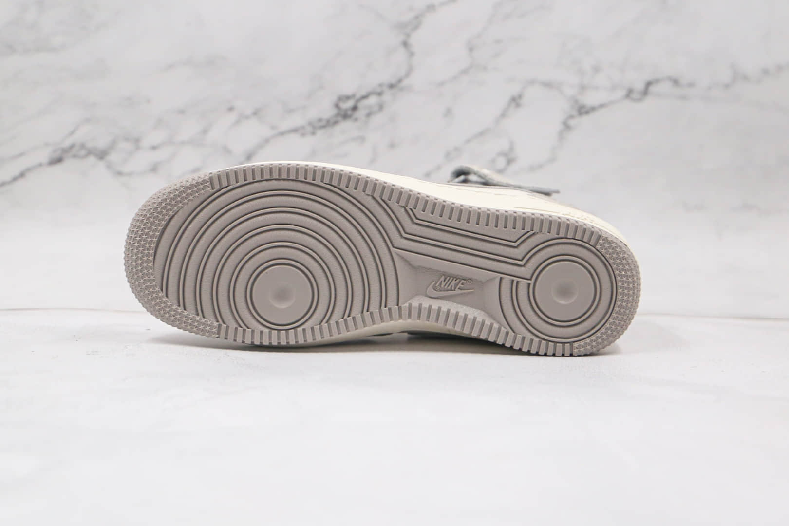 耐克Nike Air Force 1 07 MID纯原版本中帮空军一号灰白色鞋带反光板鞋内置Sole气垫 货号：CQ3866-015