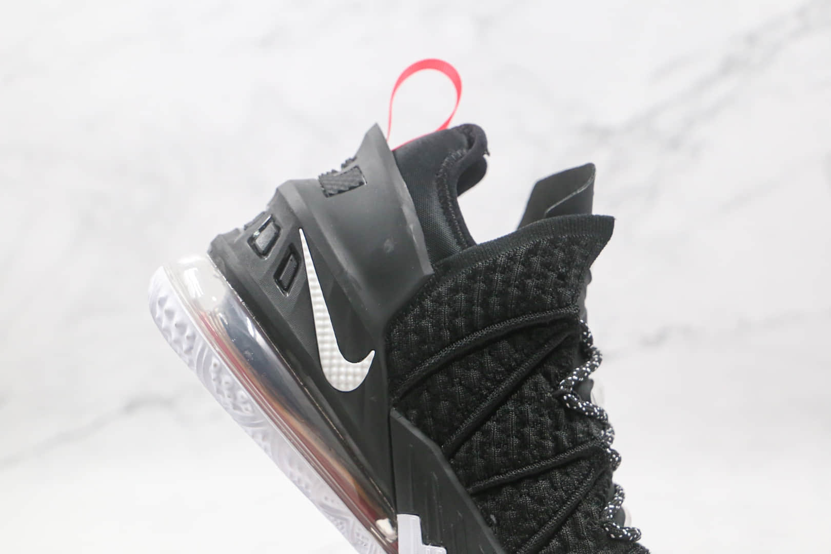 耐克LeBron 18公司级版本詹姆斯18代男子实战篮球鞋黑色原厂档案开发 货号:CQ9283-001