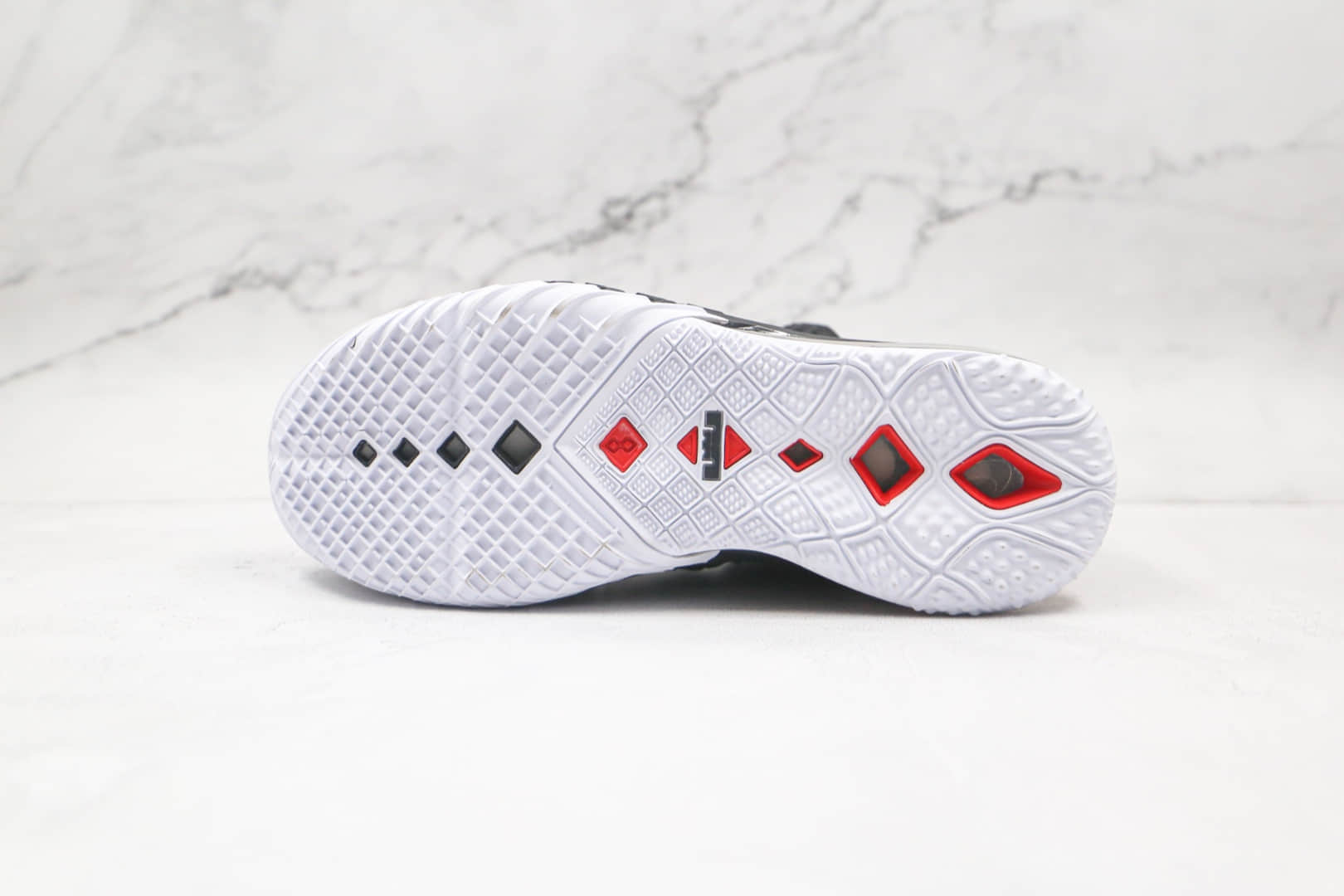 耐克LeBron 18公司级版本詹姆斯18代男子实战篮球鞋黑色原厂档案开发 货号:CQ9283-001