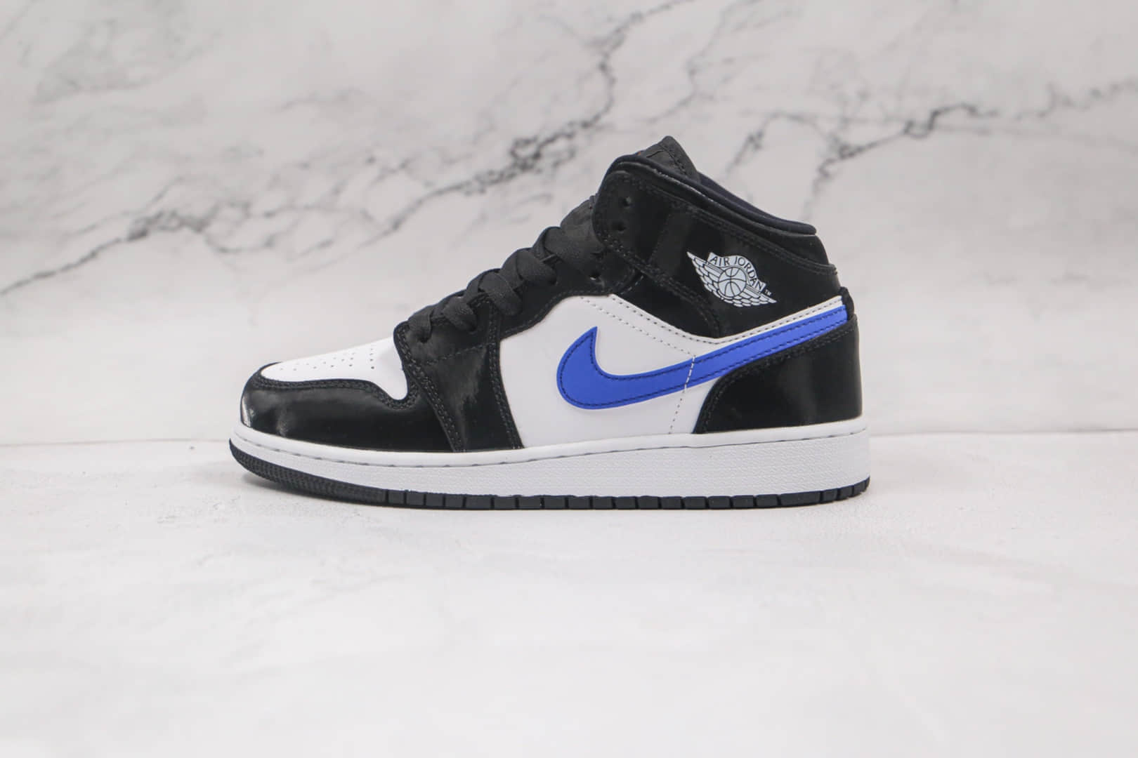 乔丹Air Jordan 1 Mid “Astronomy Blue”纯原版本中帮AJ1黑白蓝色蓝熊猫原鞋开模 货号:554725-084