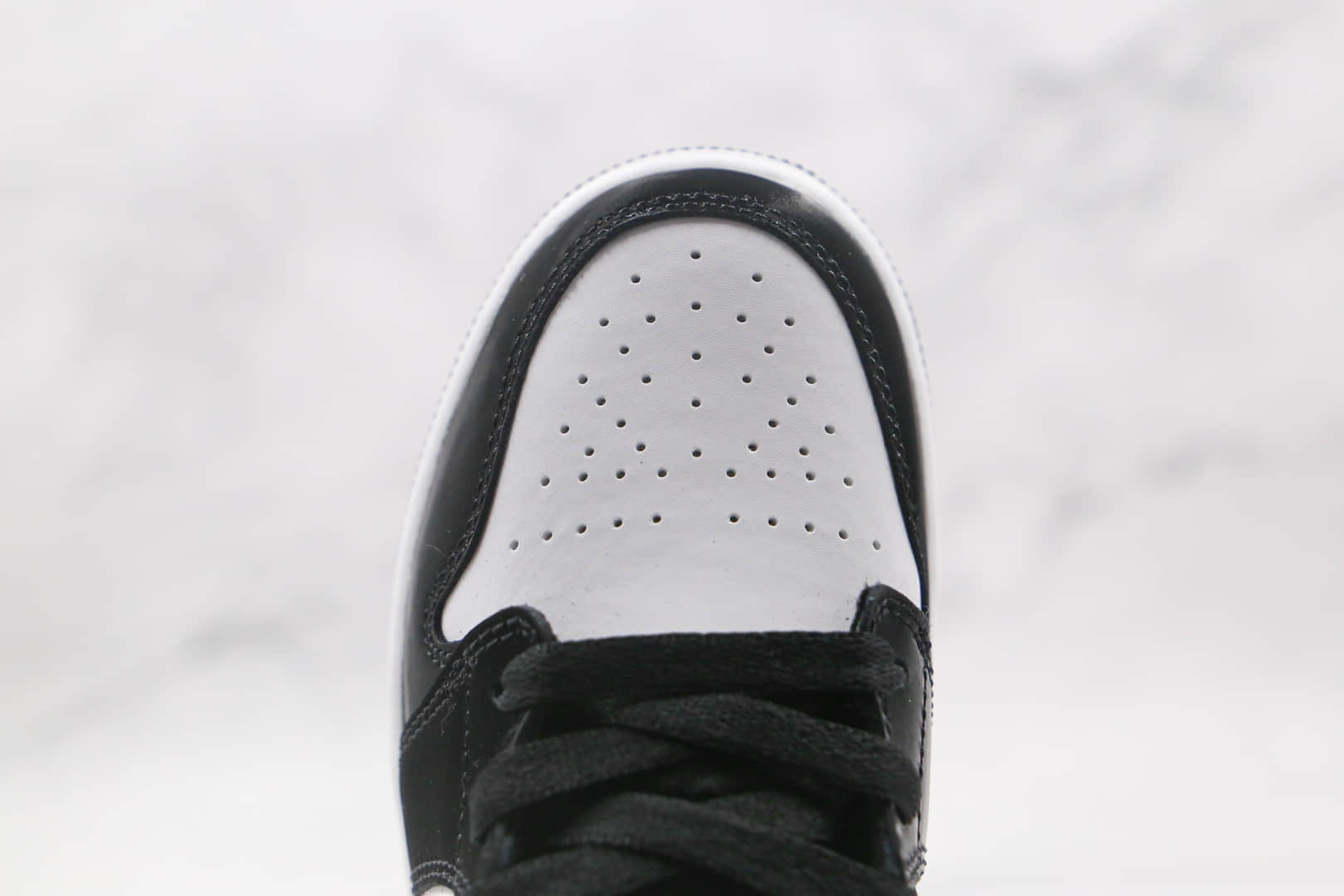 乔丹Air Jordan 1 Mid “Astronomy Blue”纯原版本中帮AJ1黑白蓝色蓝熊猫原鞋开模 货号:554725-084