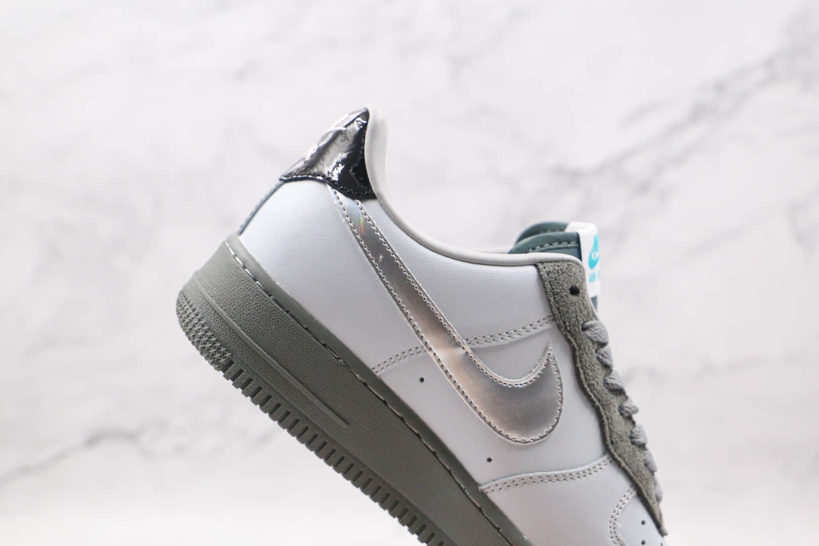 耐克Nike Air Force 1 Low 07 University纯原版本低帮空军一号白银灰色板鞋内置气垫 货号：DC1163-100