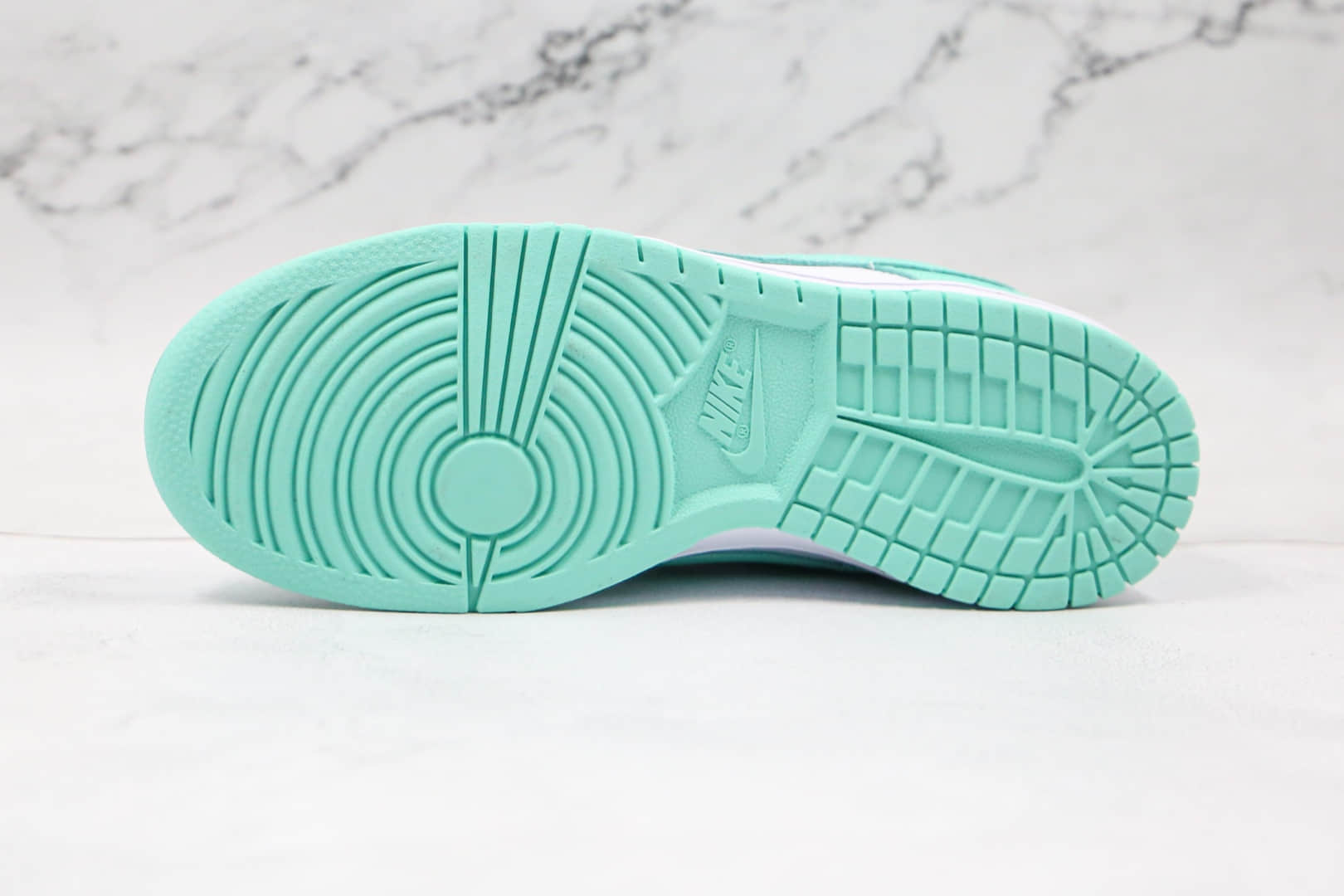 耐克Nike Dunk Low Green Glow纯原版本低帮SB DUNK蒂芙尼白绿配色板鞋原楦头纸板打造 货号：DD1503-105