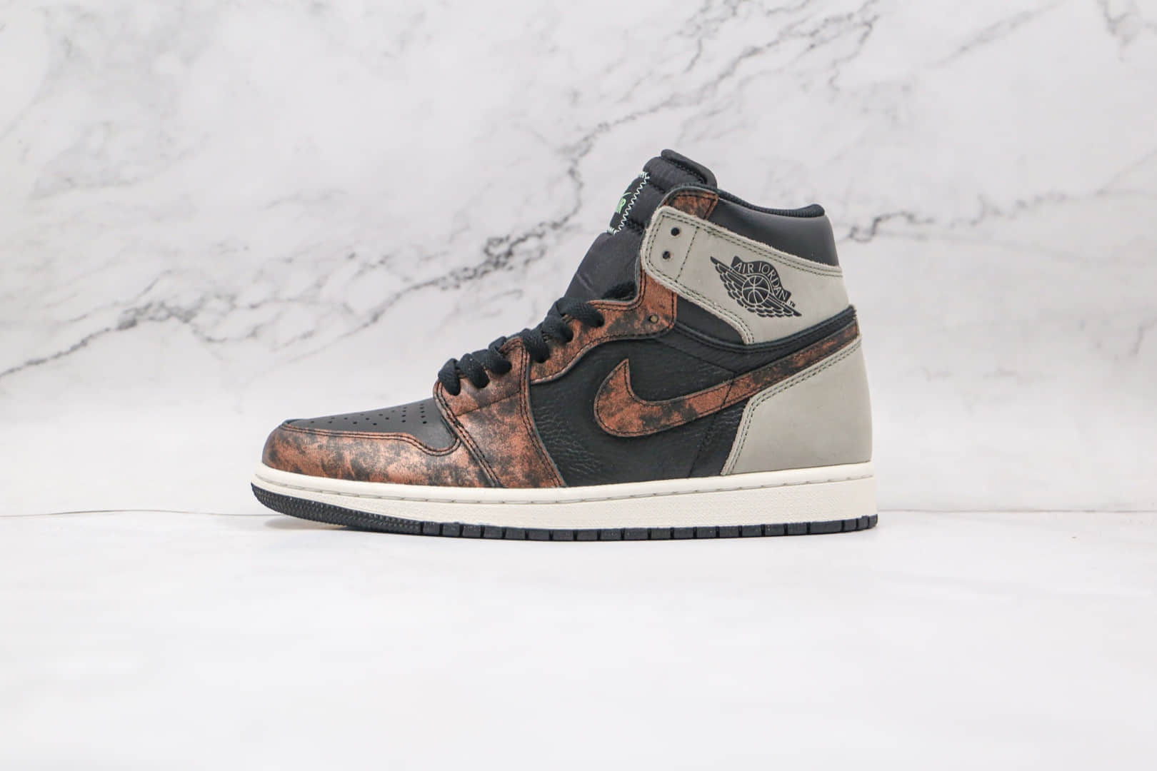 乔丹Air Jordan 1 High OG High OG Shadow纯原版本高帮AJ1做旧古铜影子灰篮球鞋原楦头纸板打造 货号：555088-033