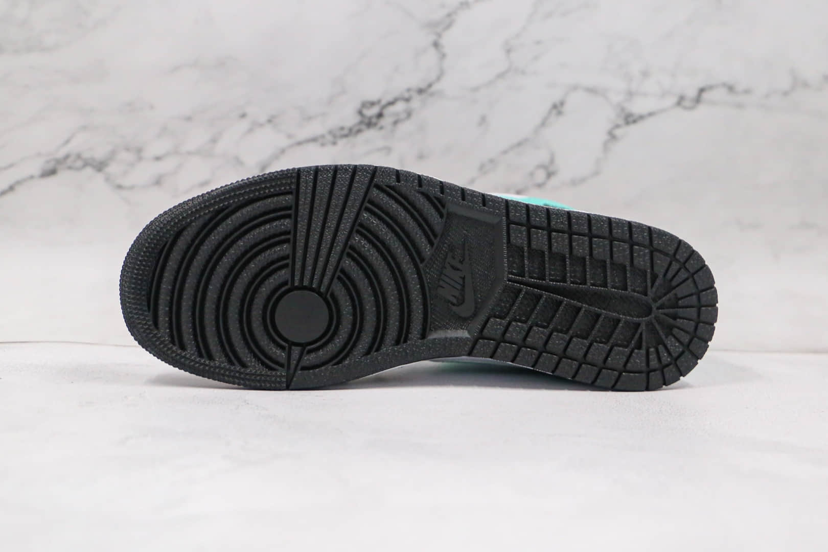 乔丹Air Jordan 1 Mid纯原版本中帮AJ1蒂芙尼绿篮球鞋原档案数据开发 货号：554724-132