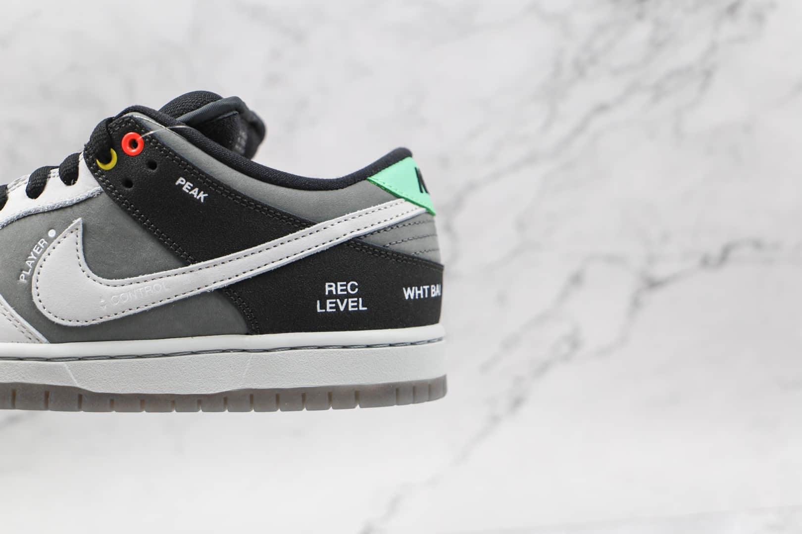 耐克Nike Dunk SB VX1000 Comcorder纯原版本低帮SB DUNK黑白灰摄像机配色板鞋内置气垫 货号:CV1659-001
