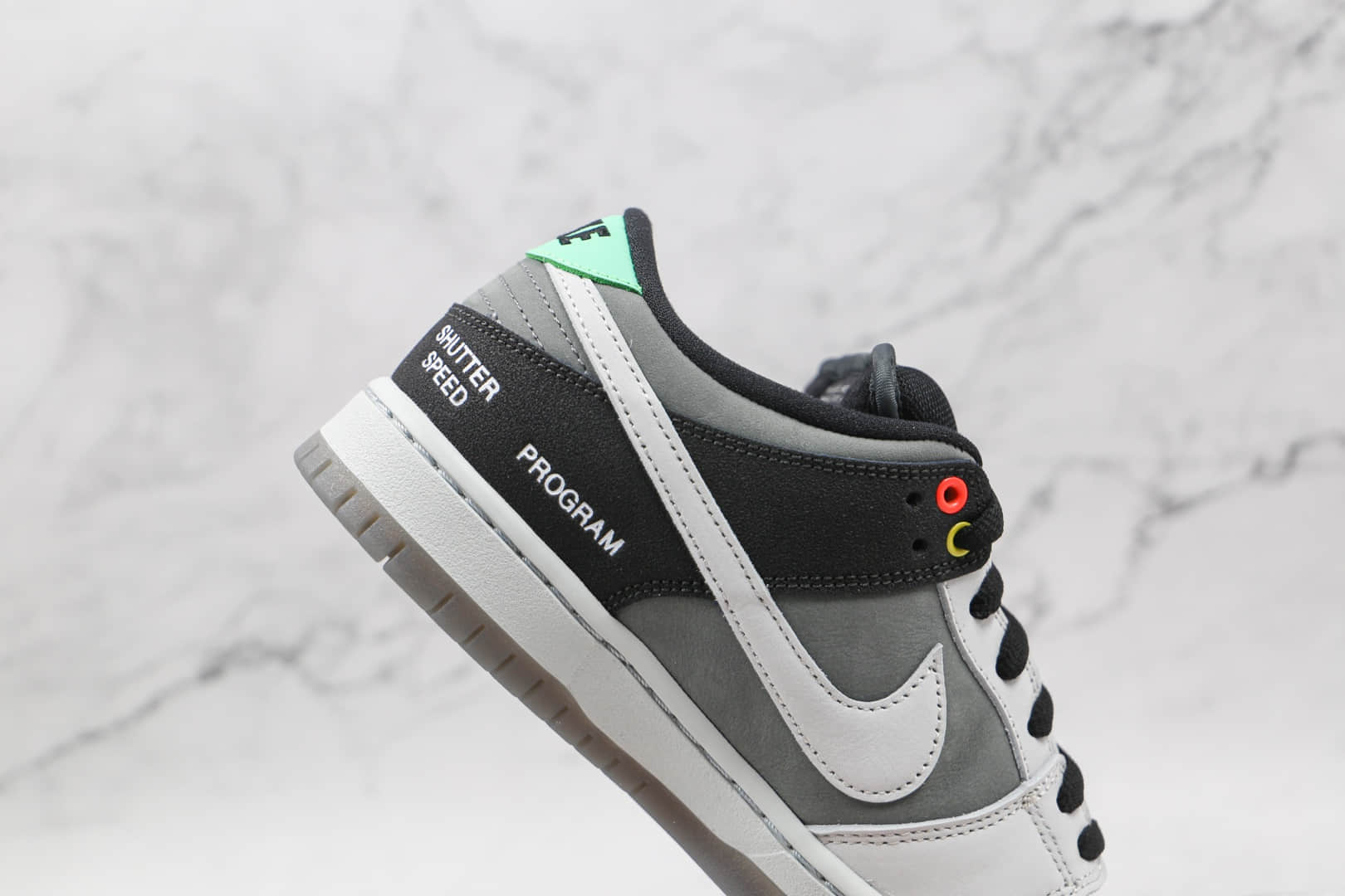 耐克Nike Dunk SB VX1000 Comcorder纯原版本低帮SB DUNK黑白灰摄像机配色板鞋内置气垫 货号:CV1659-001