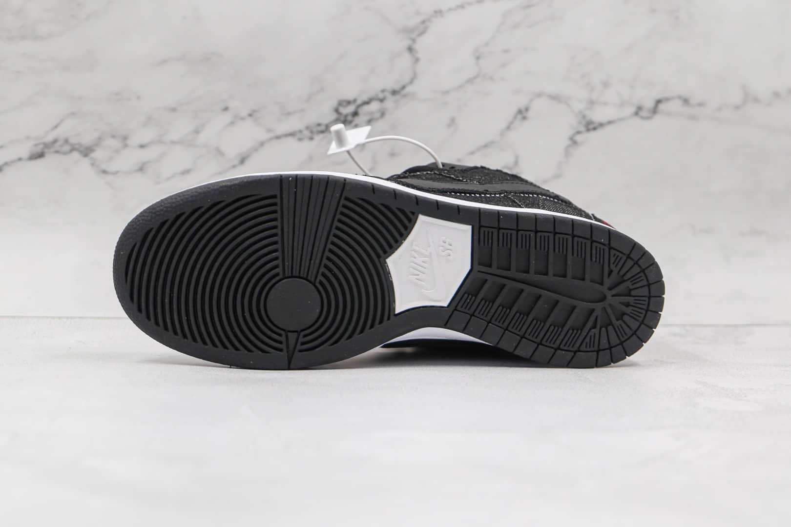 耐克NIKE SB Dunk Low Wasted Youth纯原版本低帮SB DUNK青年联名黑红废材玫瑰印花补丁板鞋内置气垫 货号：DD8386-001