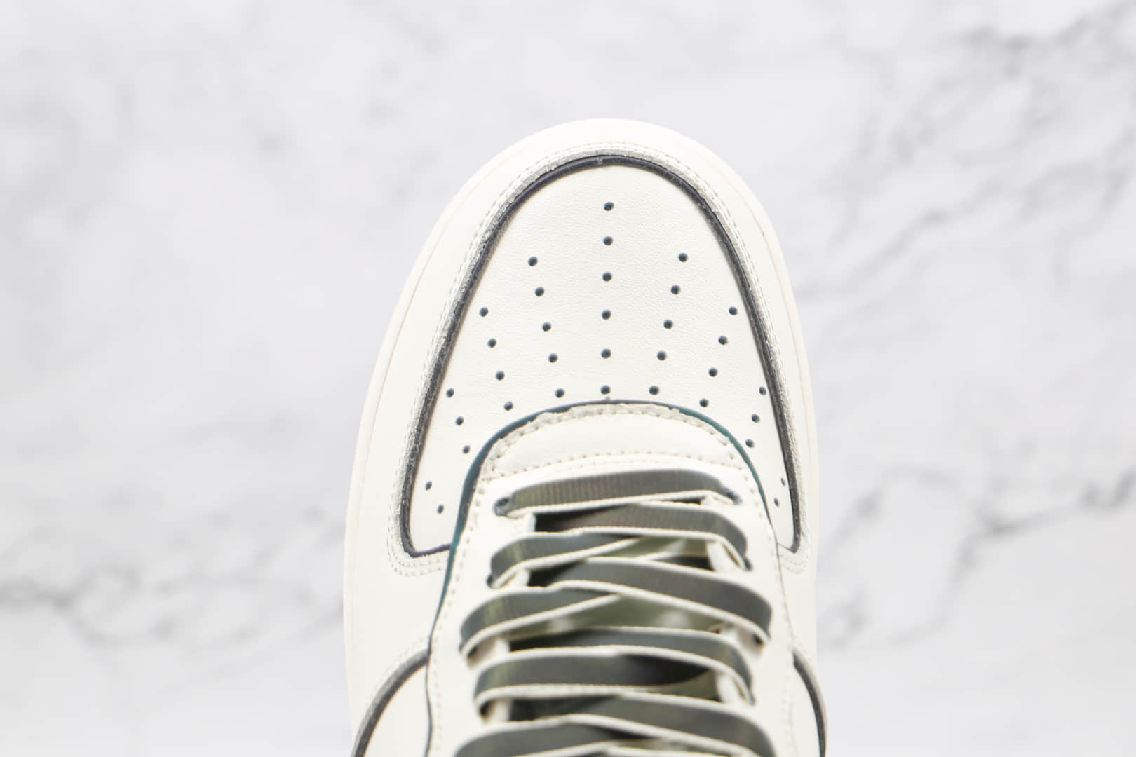 耐克Nike Air Force 1 '07纯原版本低帮空军一号镭射白紫3M反光板鞋内置气垫 货号：BQ0086-365