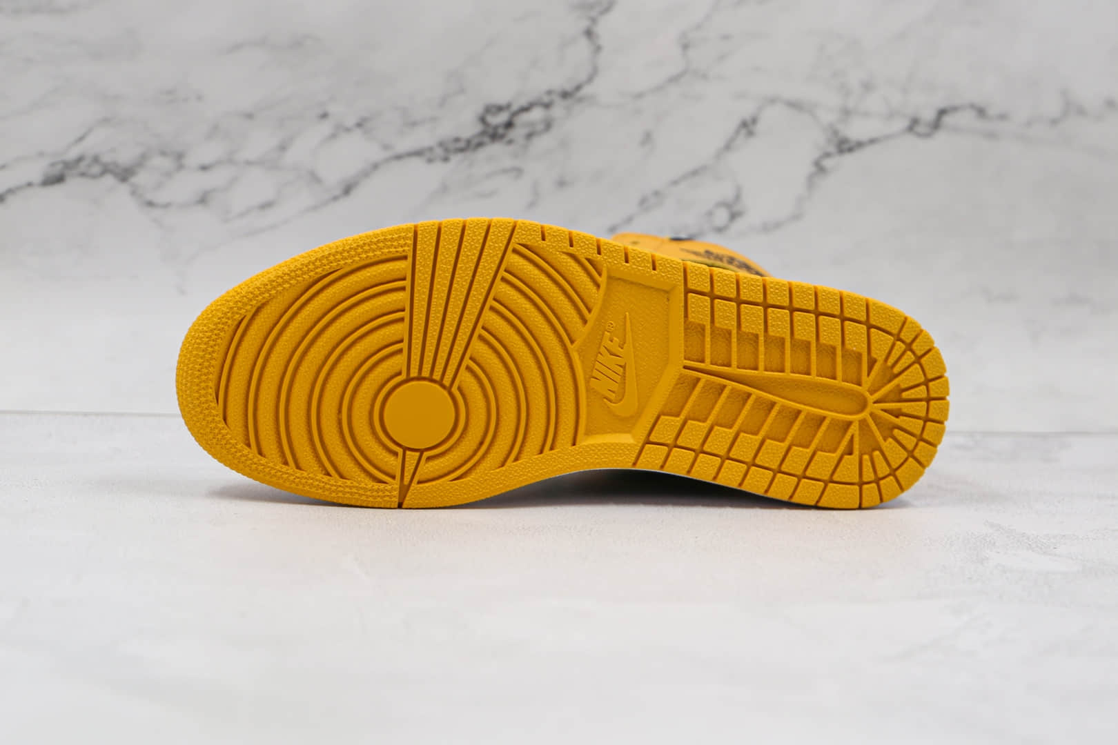 乔丹Air Jordan 1 High OG Pollen纯原版本高帮AJ1黑黄麂皮原档案数据开发 货号:555088-701