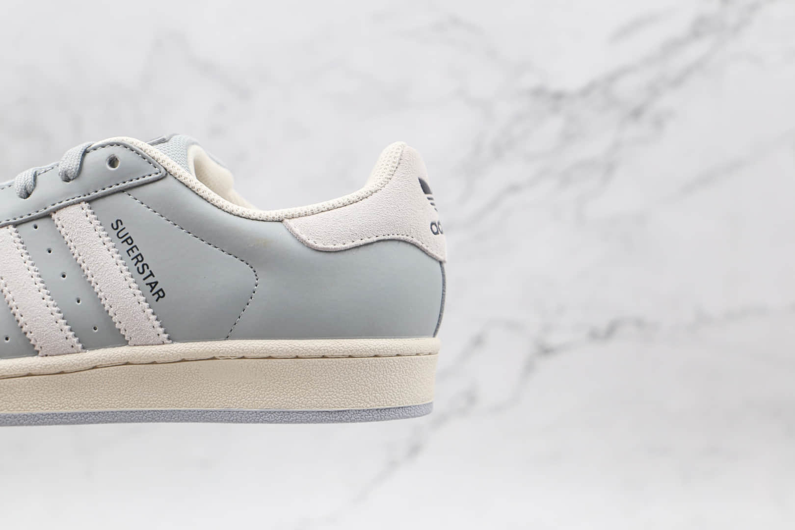 阿迪达斯Adidas Originals Superstars White Red Laceless纯原版本三叶草贝壳头灰白色板鞋原盒原标 货号:EG4963