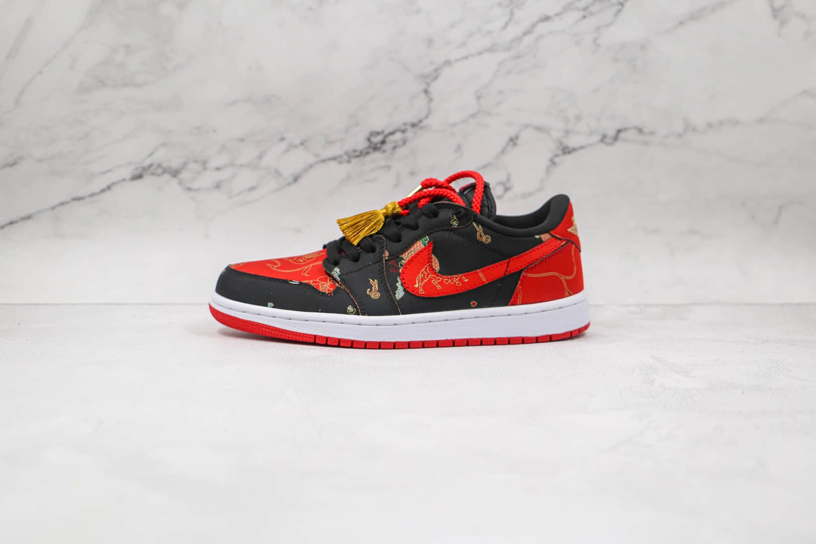 乔丹Air Jordan 1 Low CNY纯原版本低帮AJ1牛年限定黑红色板鞋原盒原标 货号:DD2233-001