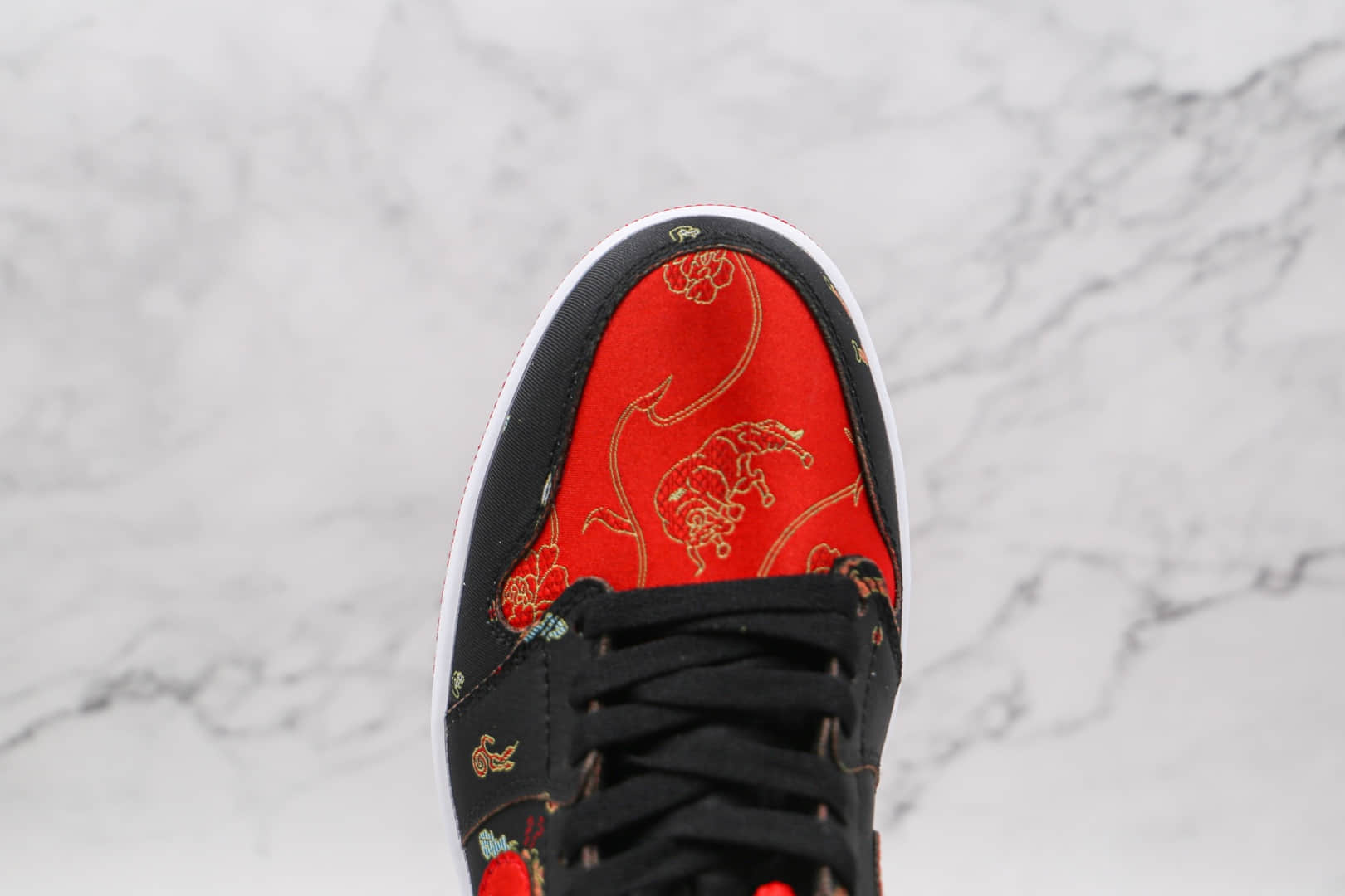 乔丹Air Jordan 1 Low CNY纯原版本低帮AJ1牛年限定黑红色板鞋原盒原标 货号:DD2233-001