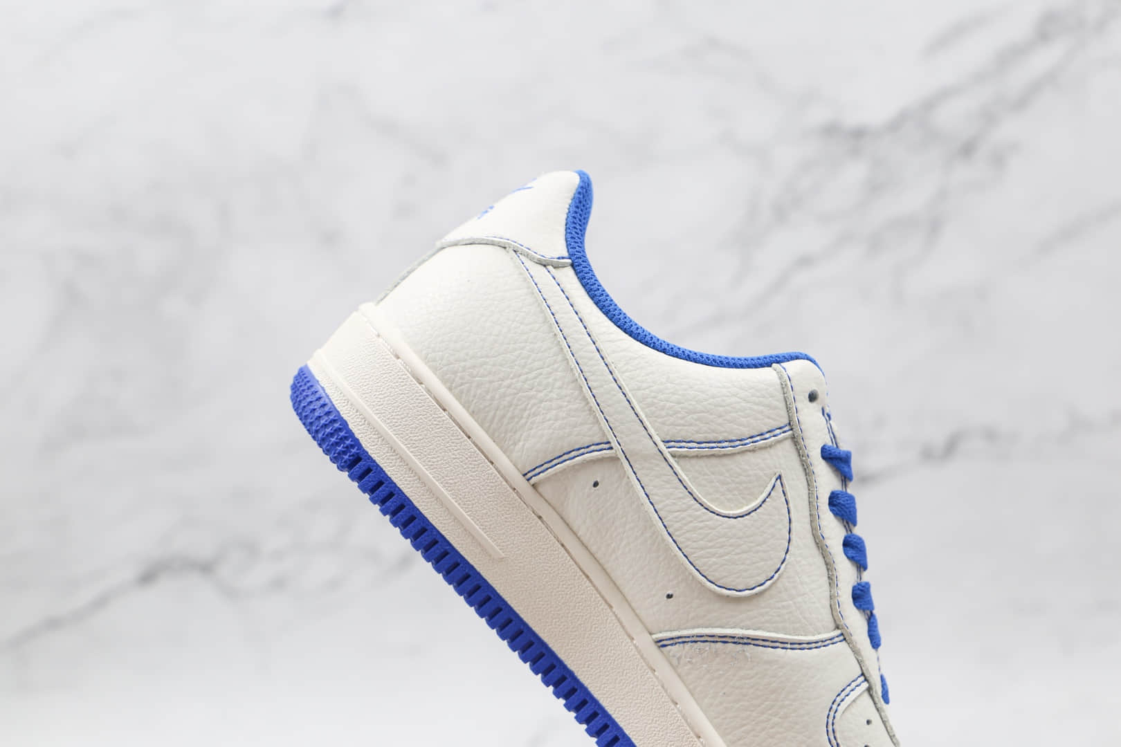 耐克Nike AIR FMRCE 1 LOW Undefeated纯原版本低帮空军一号白蓝缝线板鞋原档案数据开发 货号：UN1570-680