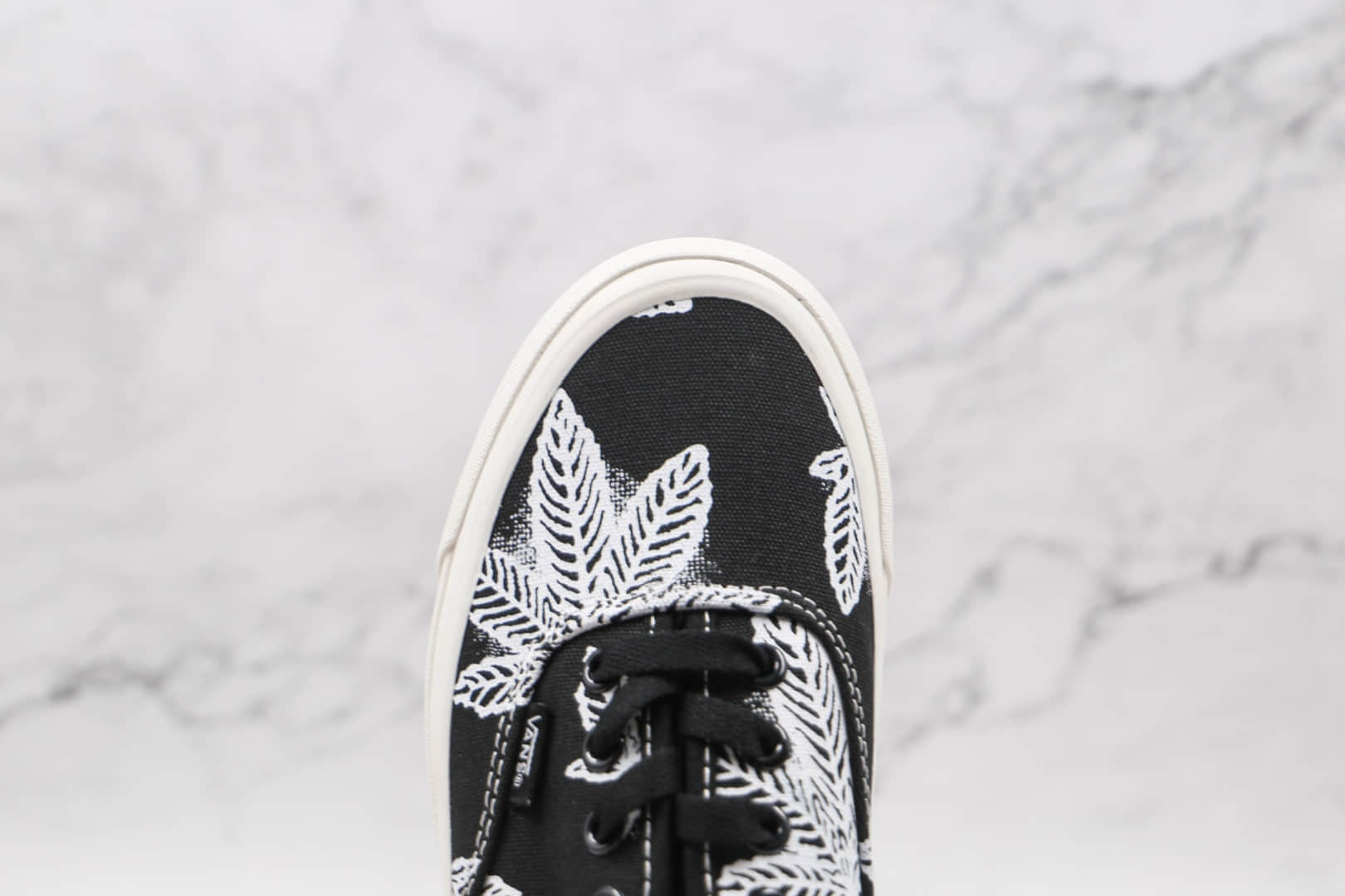 万斯Vans Vault OG Authentic LX公司级版本低帮麻叶黑白色硫化帆布鞋原楦头纸板打造