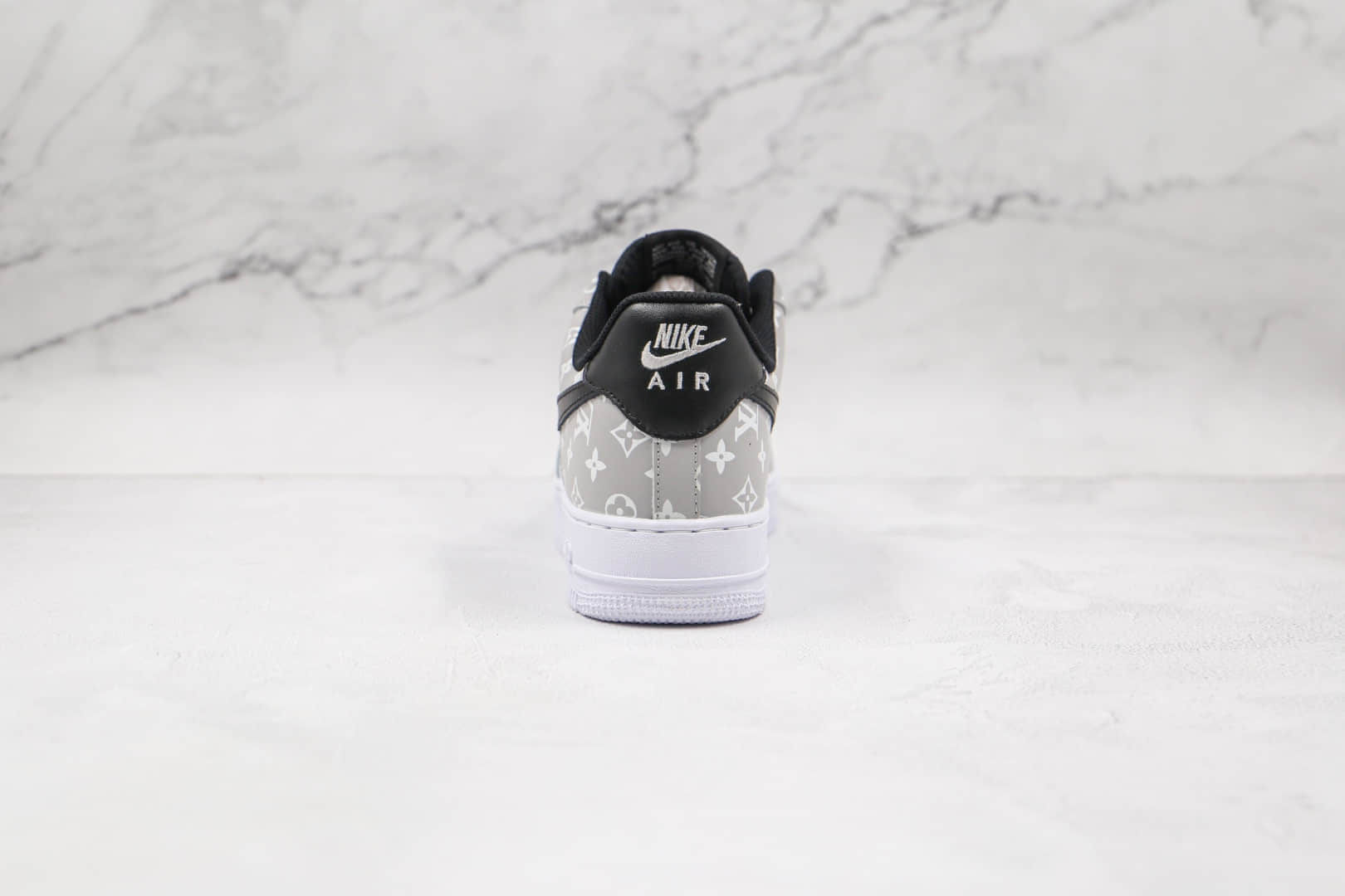 耐克Nike Air Force 1 Low '07纯原版本低帮空军一号灰白色LV联名款板鞋原楦头纸板打造 货号：BQ8988-108