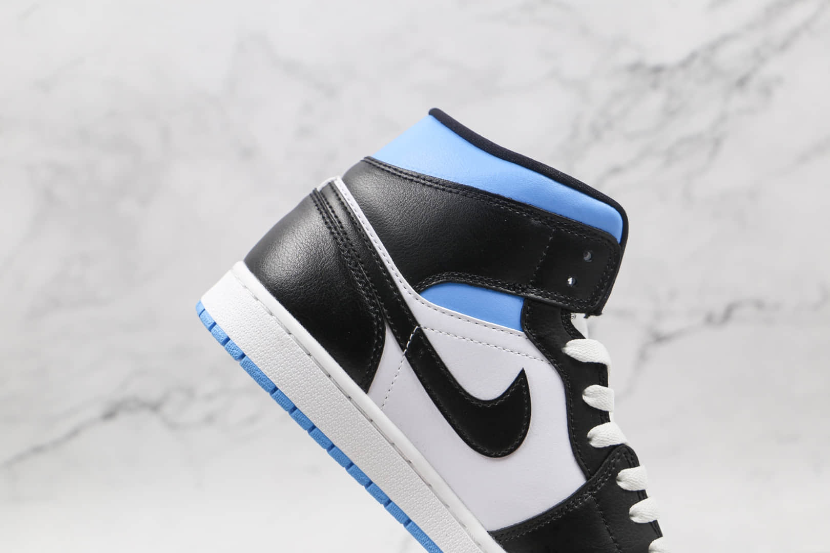 乔丹Air Jordan 1 Mid SE GS纯原版本中帮AJ1皇家蓝原楦头纸板打造 货号:BQ6472-102