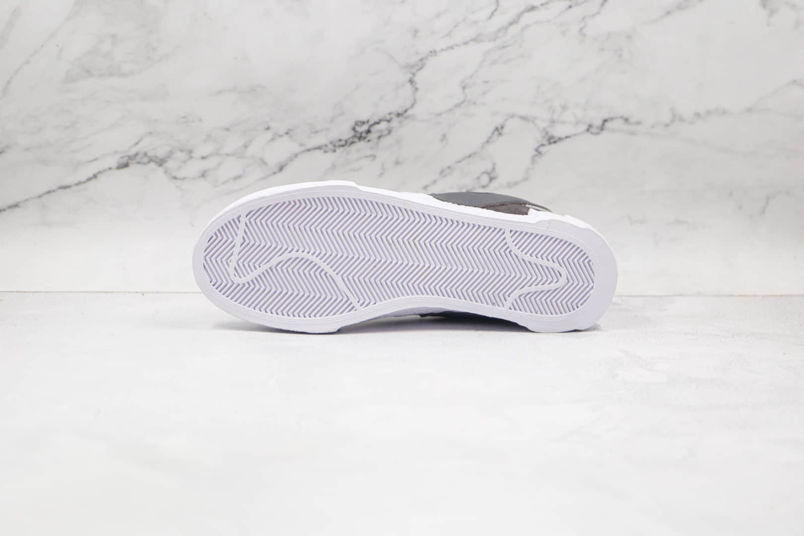 耐克sacai x Nike blazer low“Dark Grey ”纯原版本联名开拓者双钩低帮解构板鞋灰白色正确硫化工艺 货号:DD1877-002