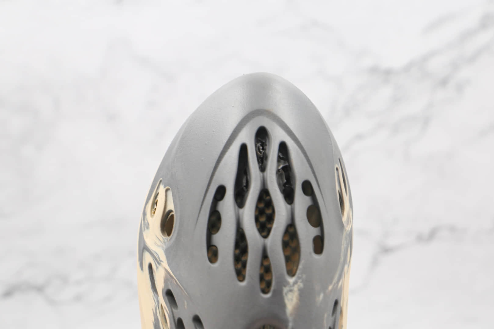 阿迪达斯adidas Yeezy Foam Runner “MXT Moon Grey”纯原版本侃爷椰子洞洞鞋凉鞋灰黄大理石配色正确钢印版型 货号:GV7904