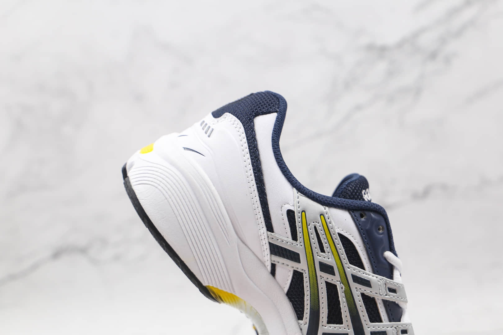 亚瑟士ASICS GEL-1090纯原版本白深蓝黄色复古跑鞋原楦头纸板打造 货号:1021A275-400