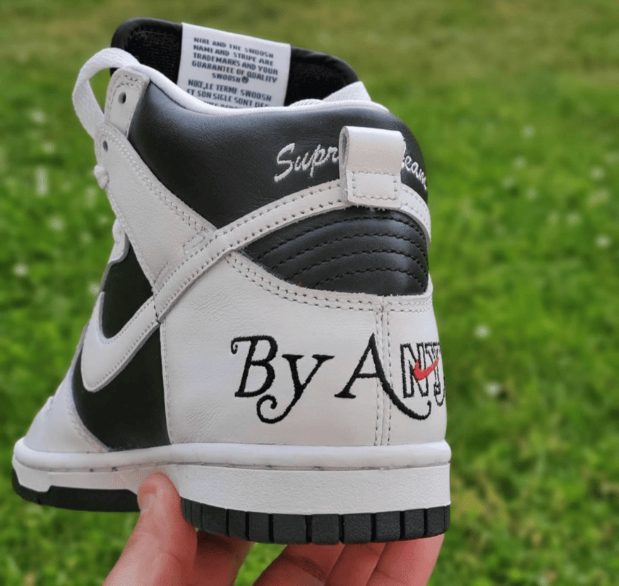 Supreme和Nike又搞新联名!感觉这双SB Dunk有点土...