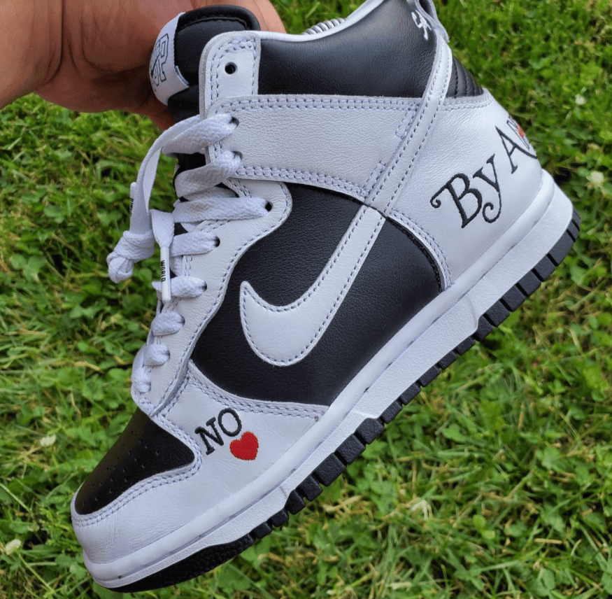 Supreme和Nike又搞新联名!感觉这双SB Dunk有点土...