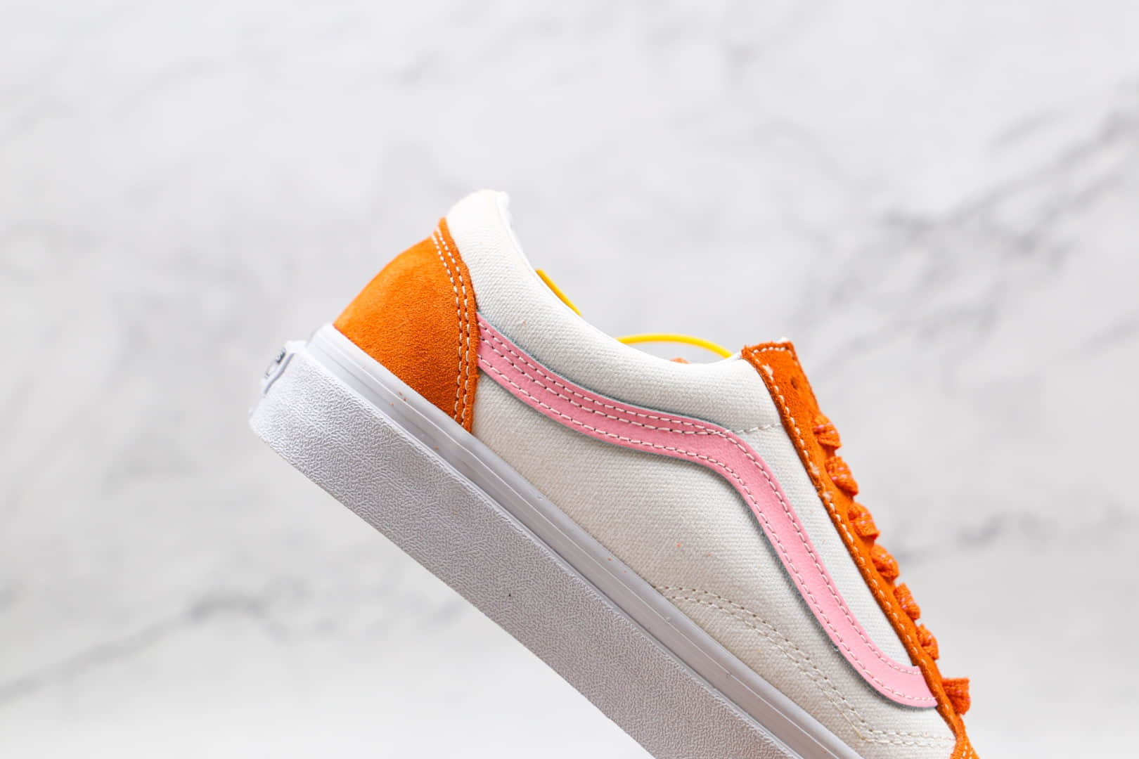 万斯Vans Old Skool公司级版本低帮白橙色硫化帆布鞋原楦头纸板打造