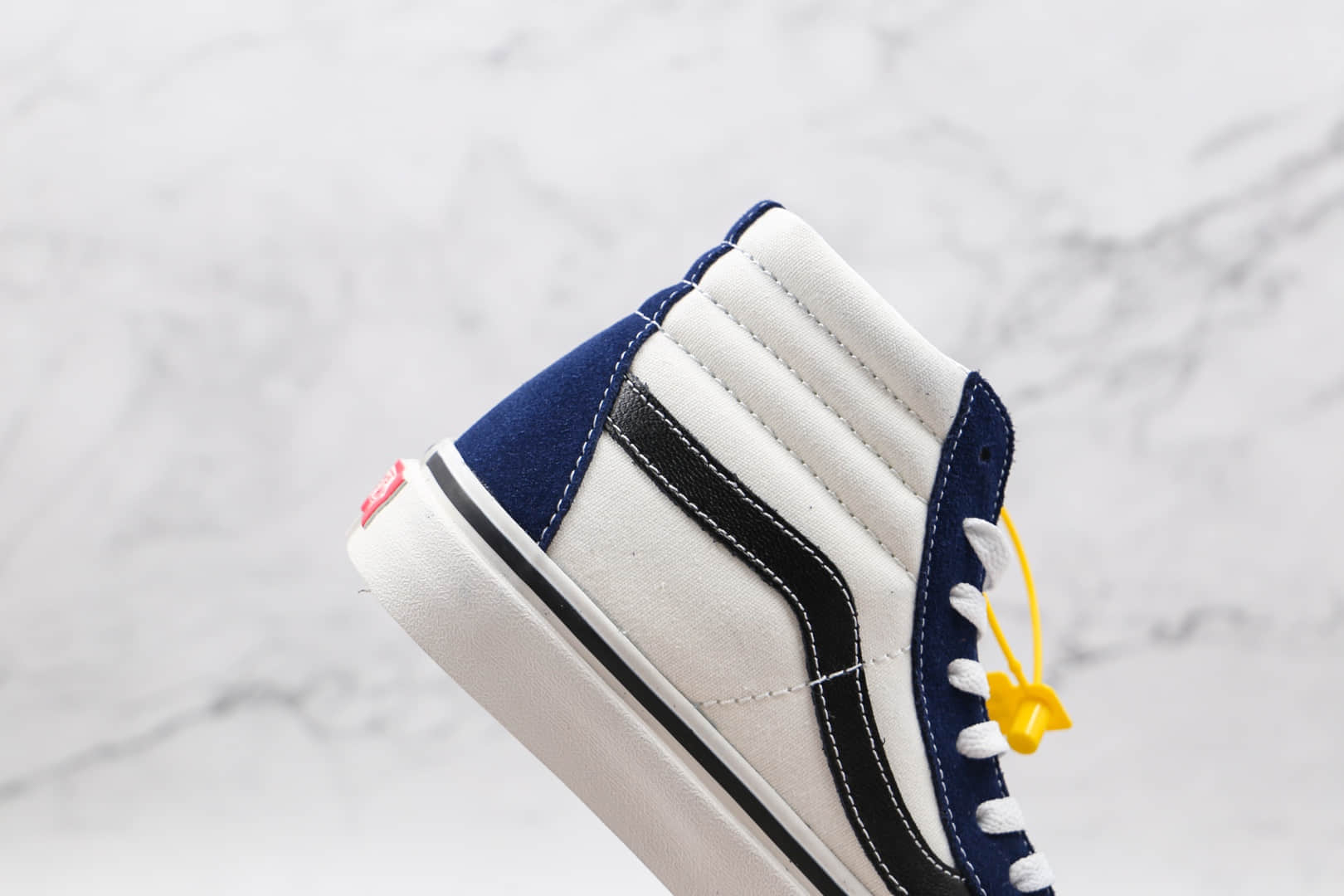 万斯Vans SK8-Hi公司级版本安纳海姆系列拼色高帮硫化板鞋蓝白色工艺硫化一比一 货号:VNOA38GF4UJ