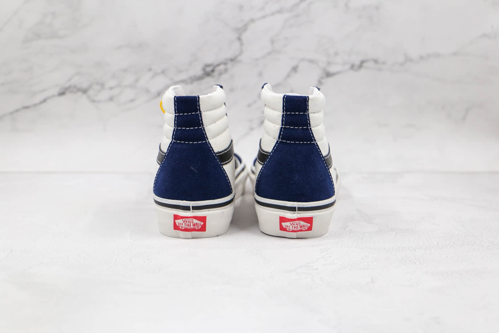 万斯Vans SK8-Hi公司级版本安纳海姆系列拼色高帮硫化板鞋蓝白色工艺硫化一比一 货号:VNOA38GF4UJ