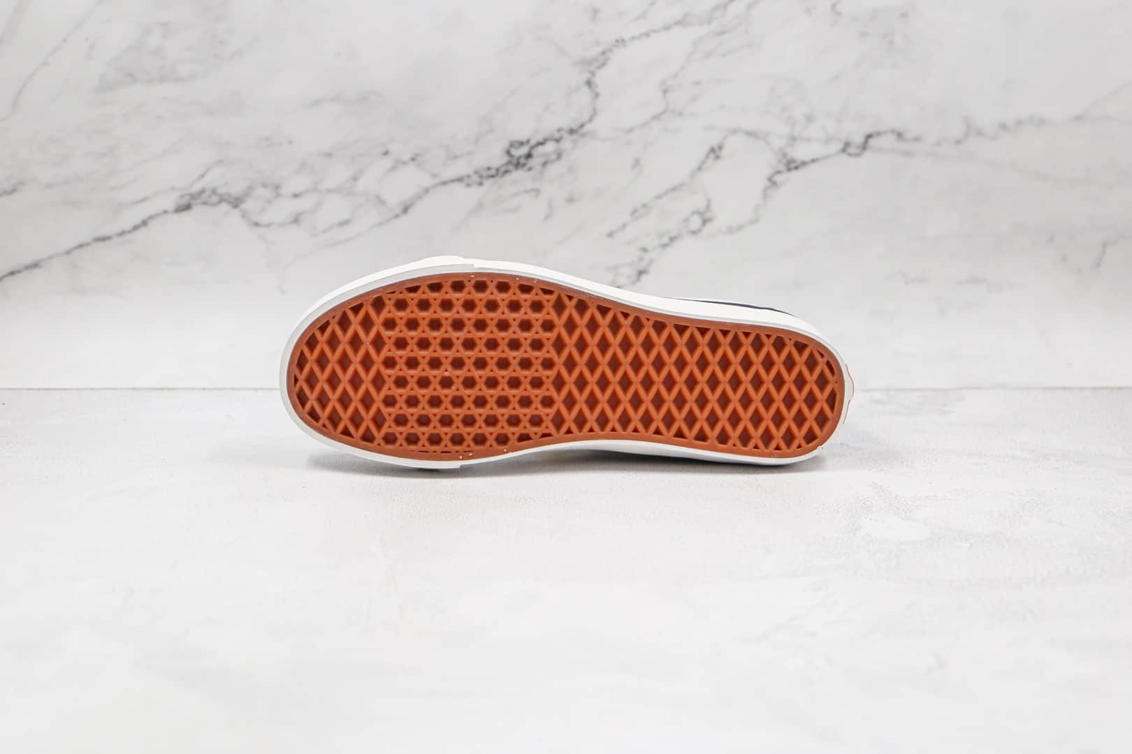 万斯Vans SK8-Hi公司级版本安纳海姆系列拼色高帮硫化板鞋蓝白色工艺硫化一比一 货号:VNOA38GF4UJ