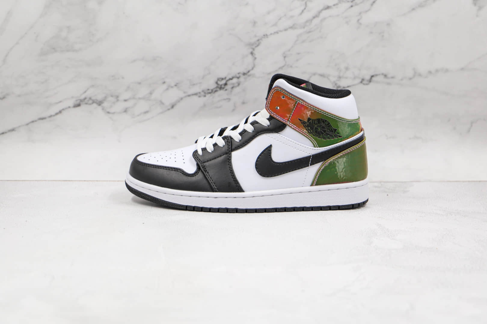 乔丹Air Jordan 1 Mid heat-reactive纯原版本中帮AJ1黑白炫彩热成像镭射炫彩尾板鞋原盒原标 货号:DM7802-100