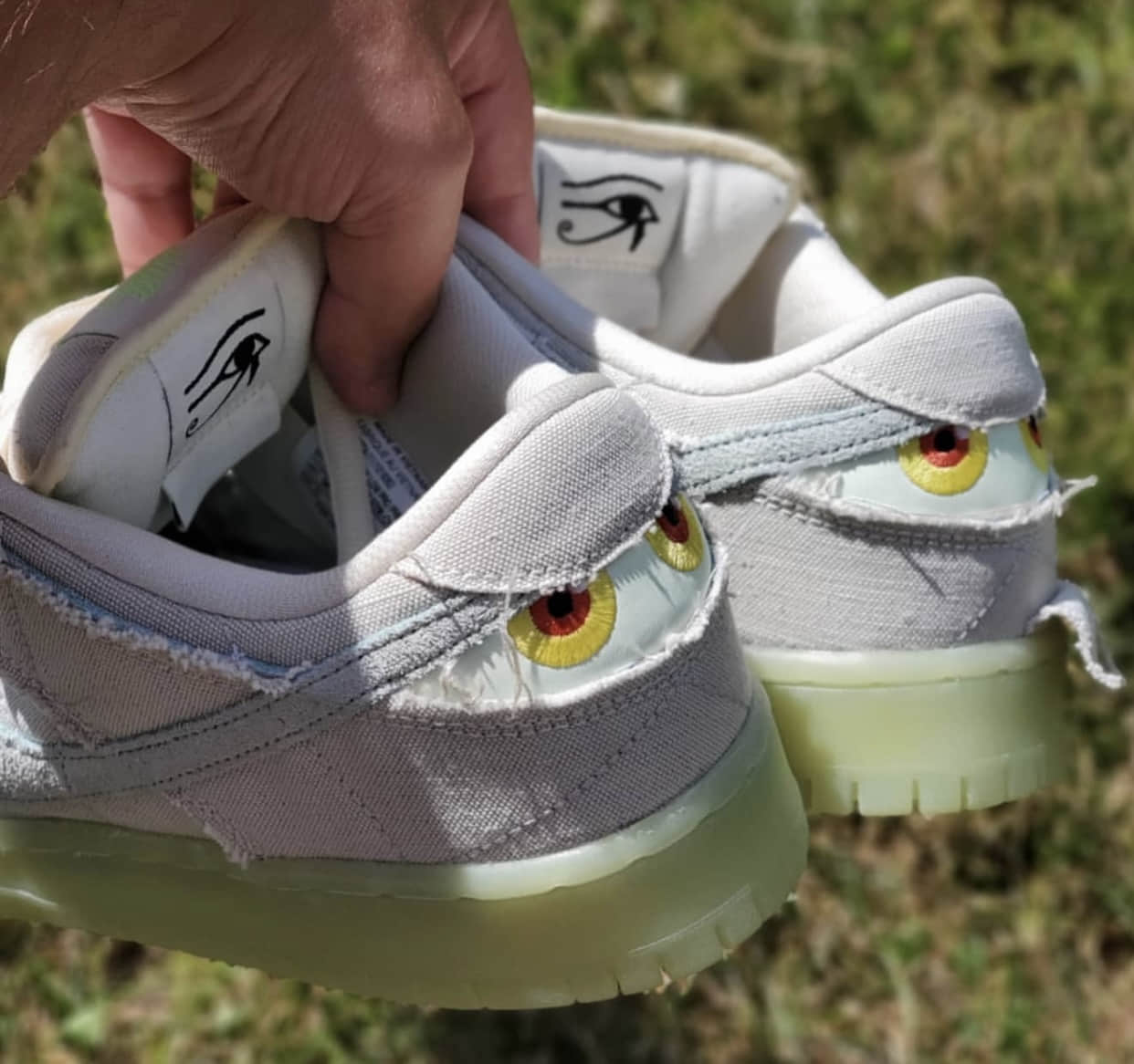 可撕鞋面+夜光设计!全新Nike SB Dunk“木乃伊”十月登场! 货号:DM0774-111