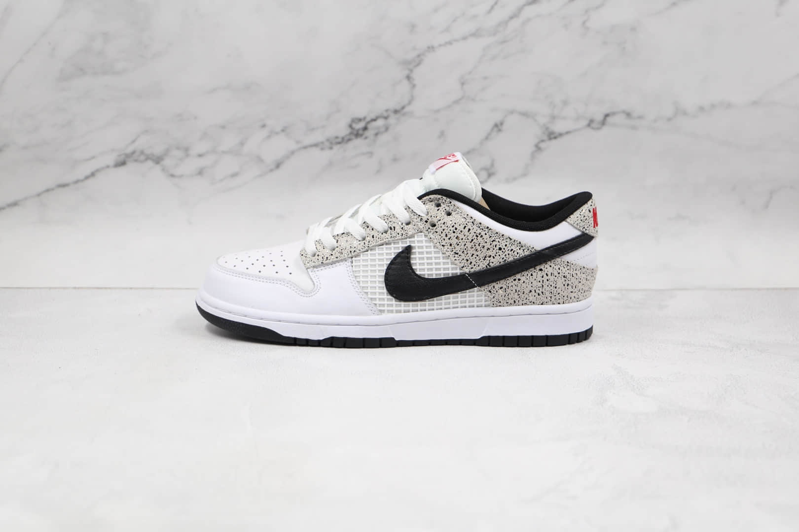 耐克NIKE SB DUNK LOW CL纯原版本低帮SB DUNK白灰色波点板鞋原鞋开模 货号:304714-107
