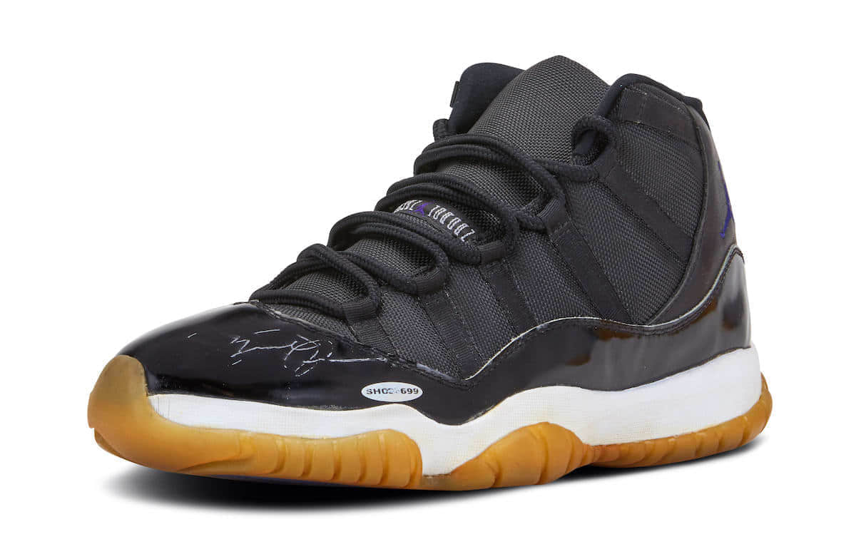 苏富比拍卖行惊现乔丹亲签大灌篮 AJ11!这双AJ真的买不起!