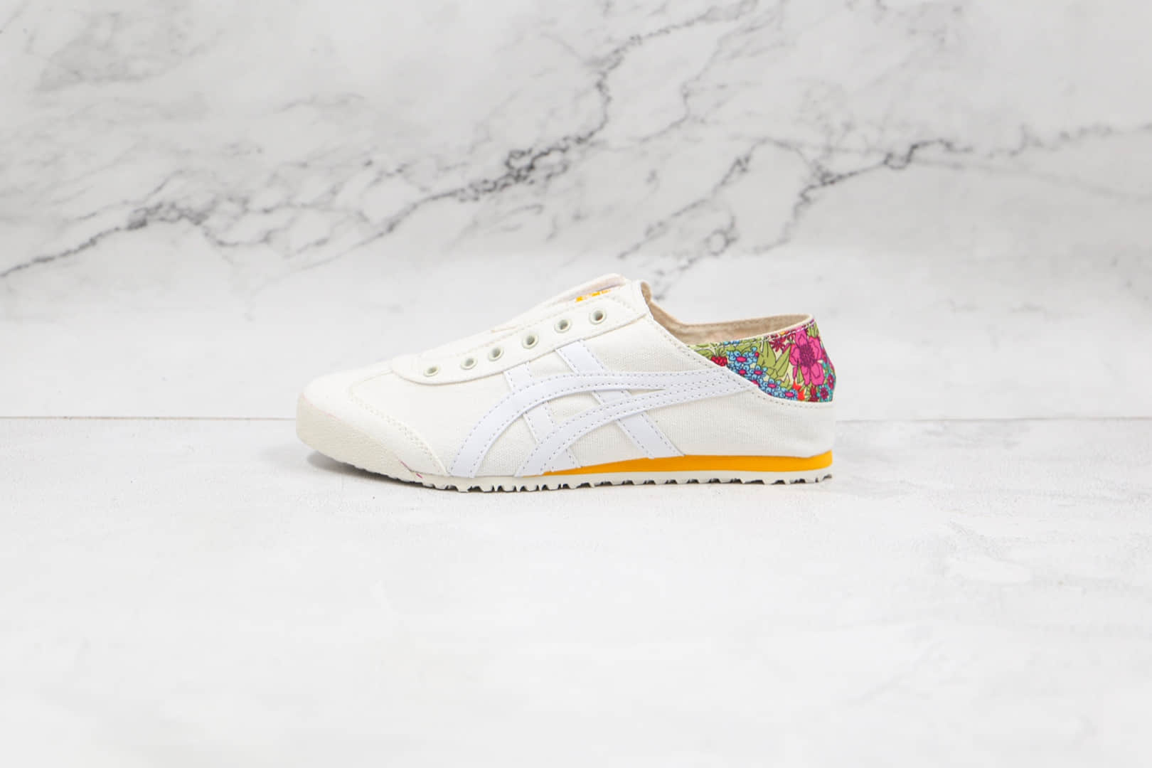 亚瑟士Onitsuka tiger公司级版本鬼冢虎一脚蹬白黄色印花帆布鞋原楦头纸板打造 货号:1182A070-100