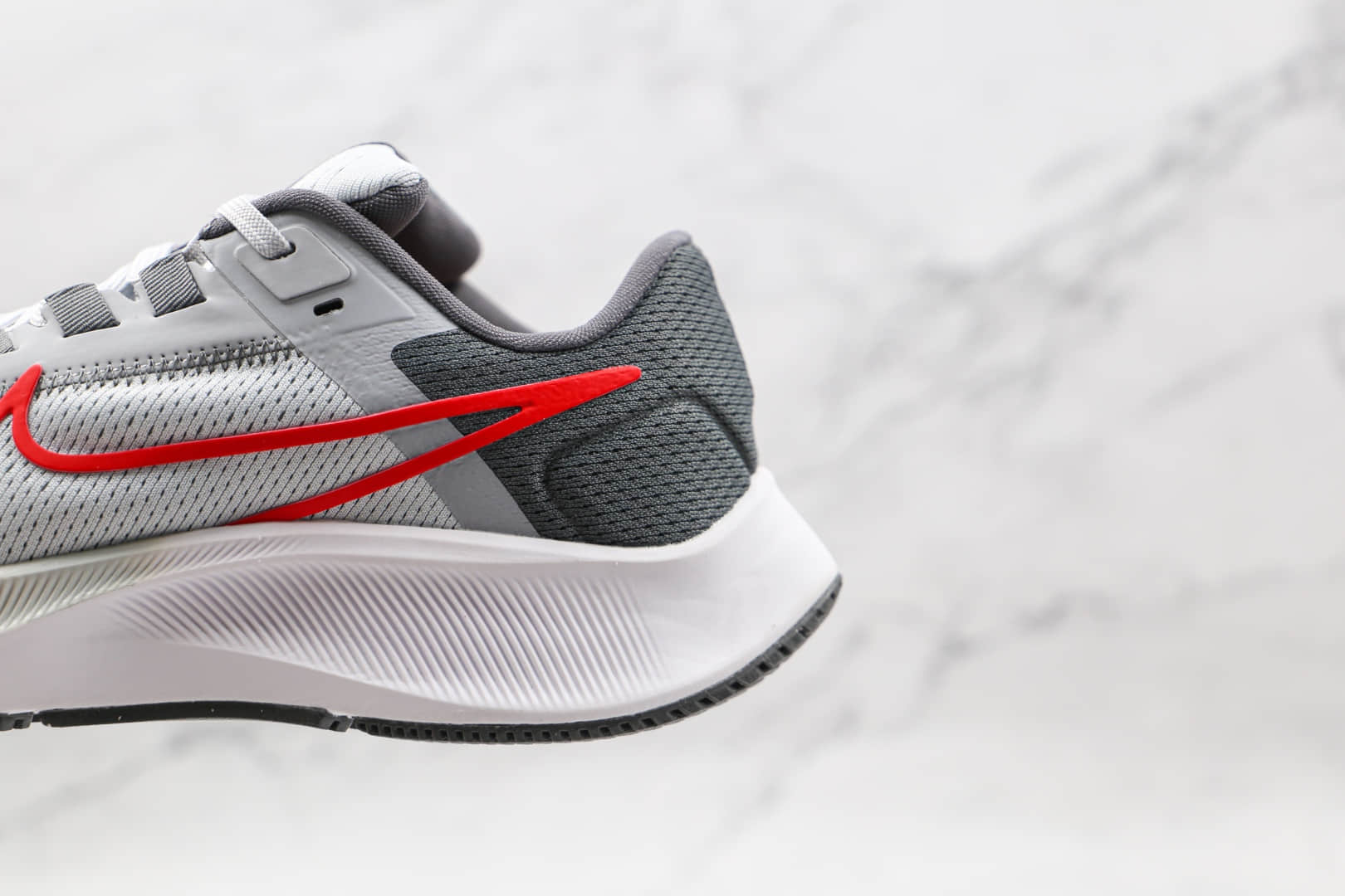 耐克Nike Air Zoom Pegasus 38纯原版本登月38代白灰色红钩慢跑鞋原鞋开模一比一打造 货号:CW7356-004