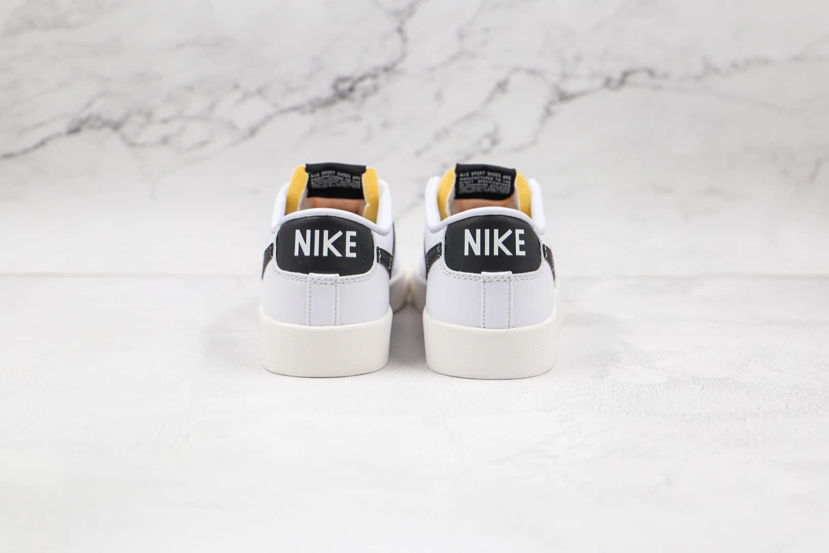 耐克Nike Blazer Low '1977 VNTG纯原版本低帮开拓者白黑色板鞋原盒原标 货号：DC4769-102