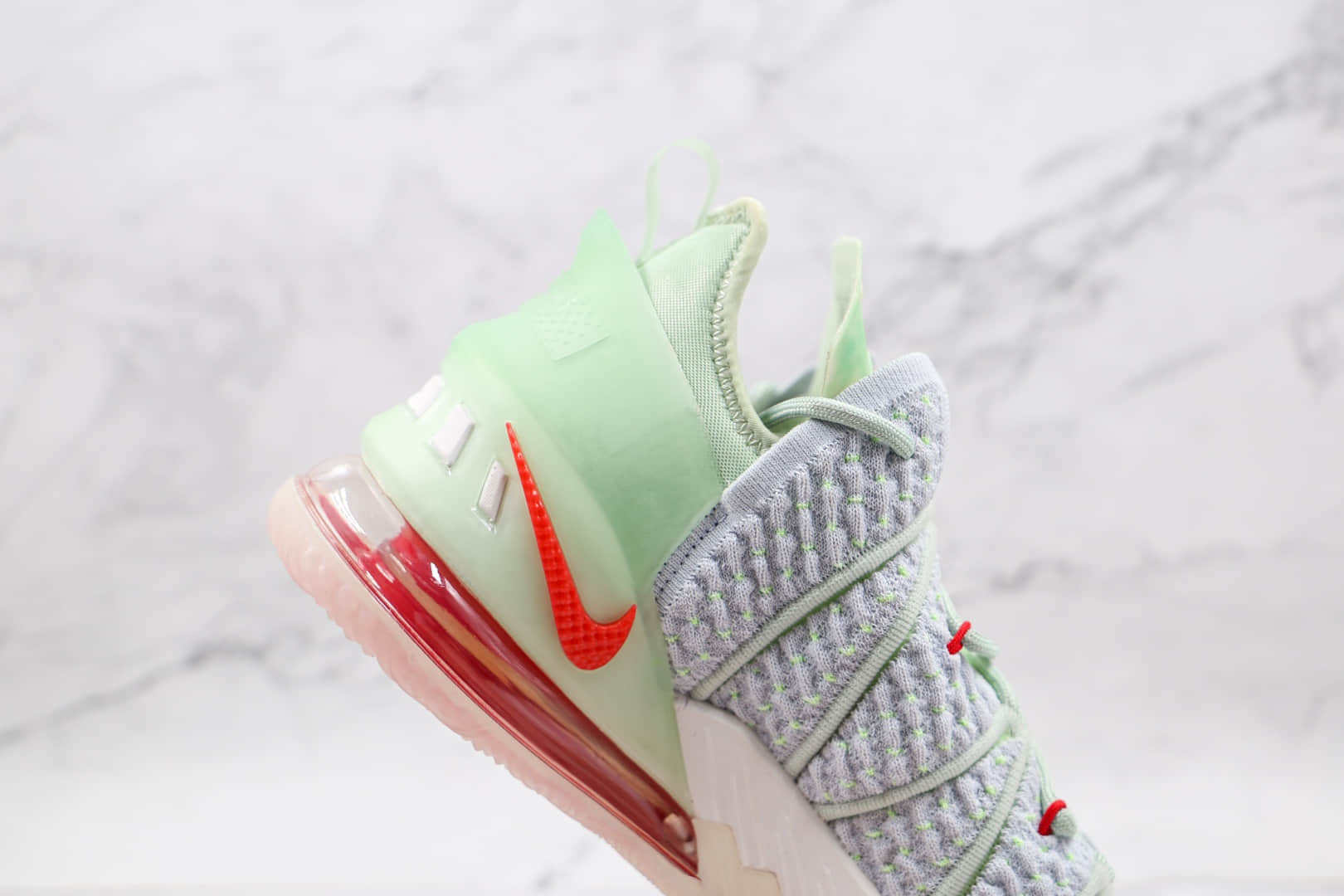 耐克NIKE LeBron 18纯原版本詹姆斯18代紫禁中国限定篮球鞋支持实战 货号:DB7644-002