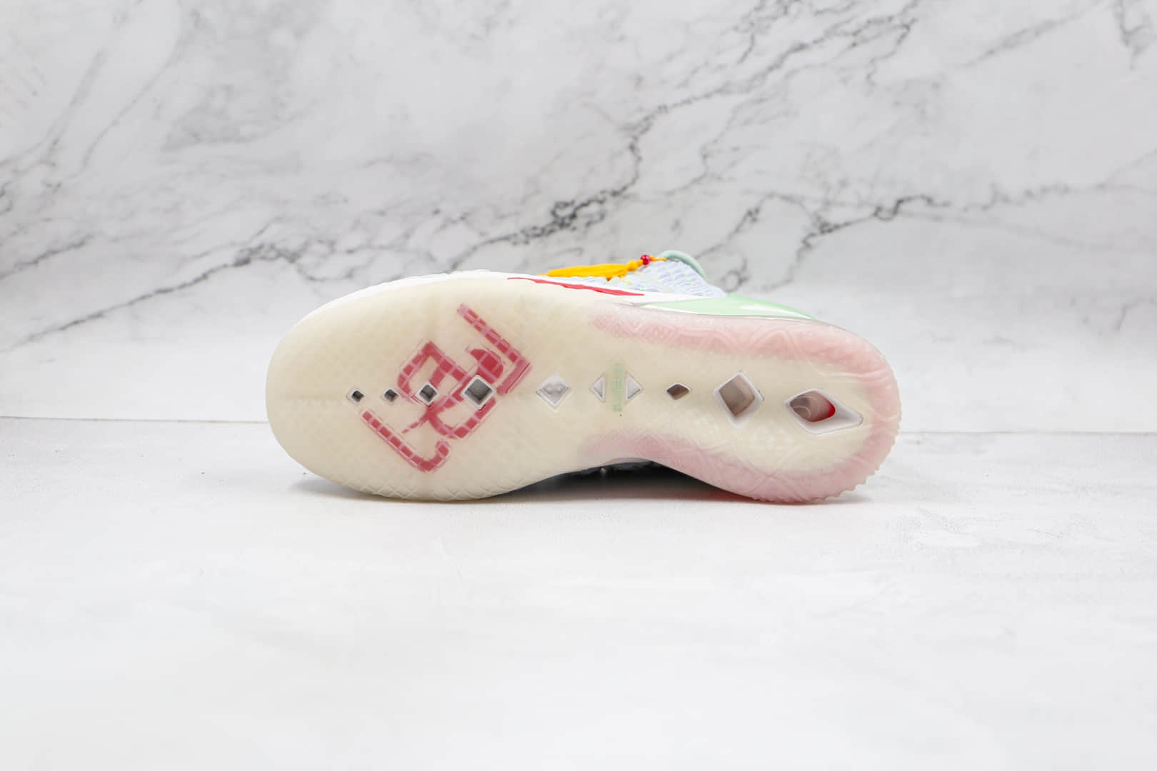 耐克NIKE LeBron 18纯原版本詹姆斯18代紫禁中国限定篮球鞋支持实战 货号:DB7644-002