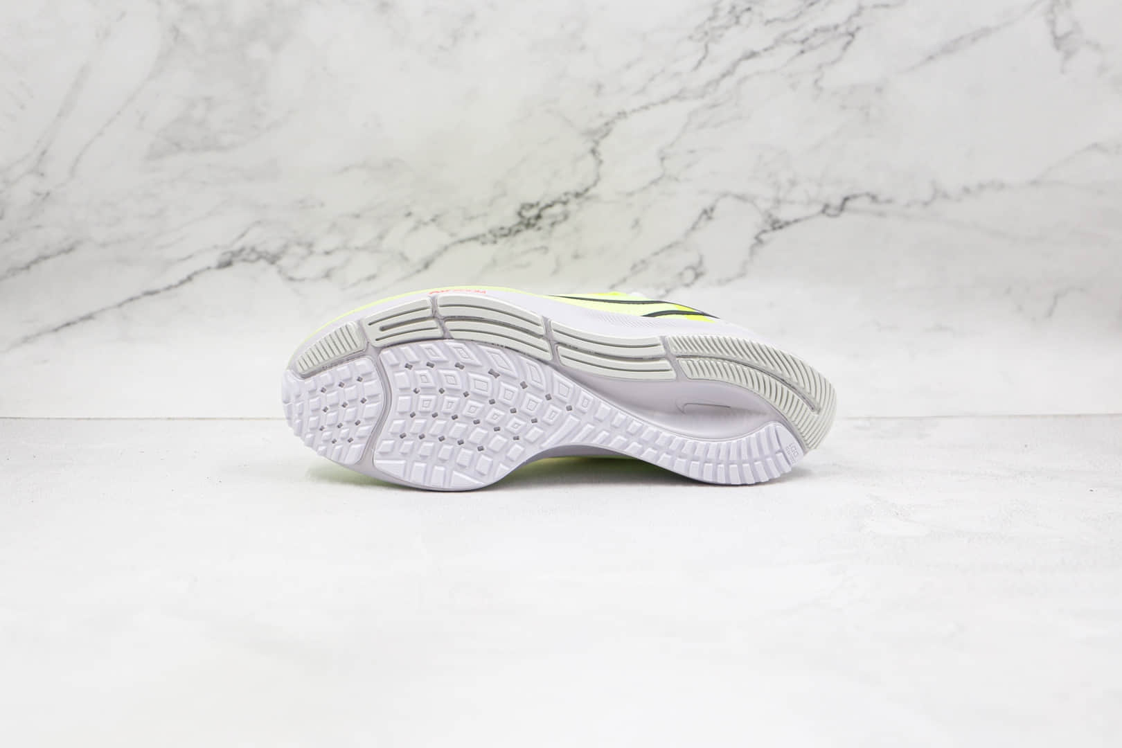 耐克Nike Air Zoom Pegasus 38纯原版本登月38代绿色黑钩慢跑鞋原档案数据开发 货号：DA6678-700