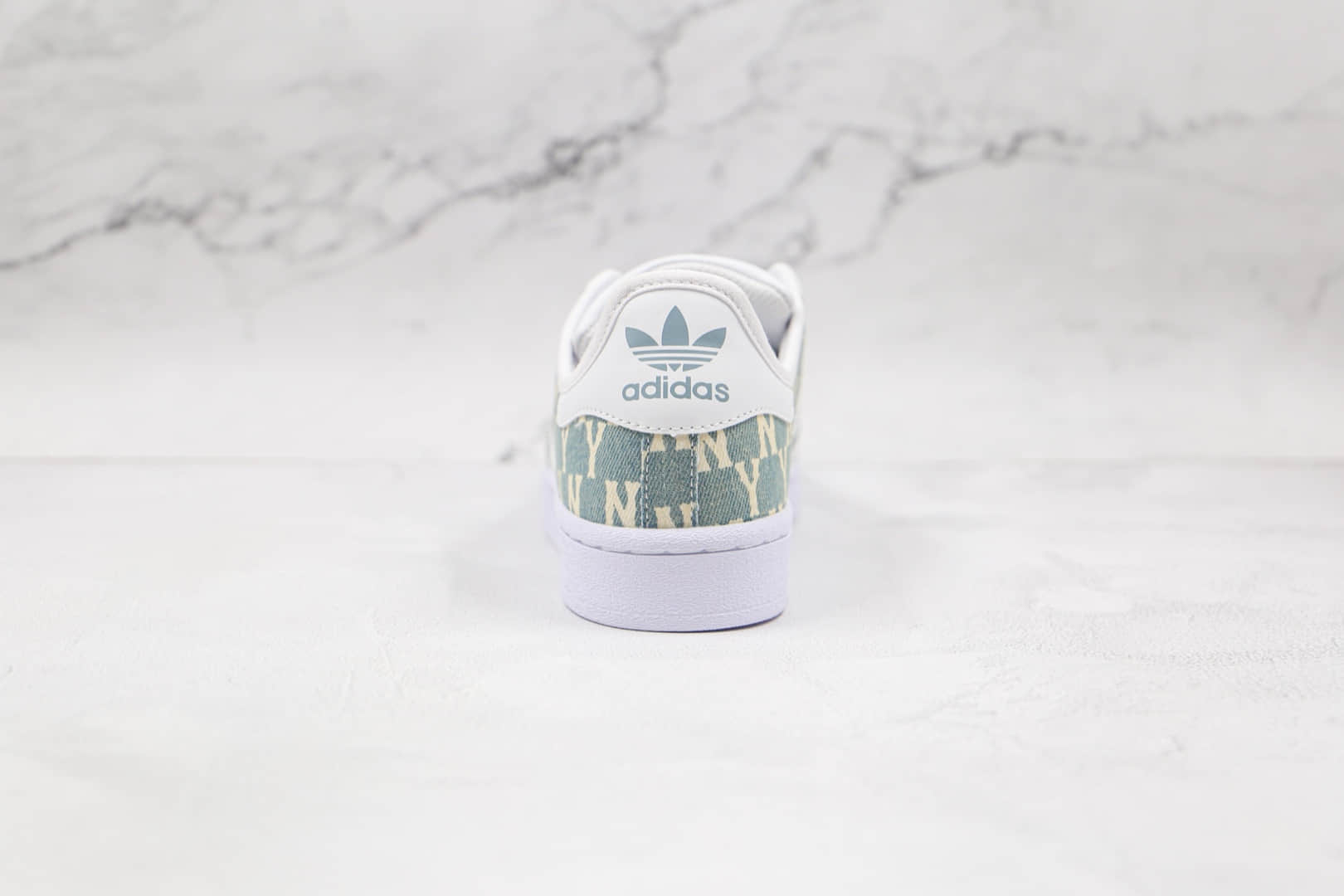 阿迪达斯adidas Originals SUPERSTAR W纯原版本贝壳头MLB联名板鞋灰白色字母区别市面通货 货号:AJ7925