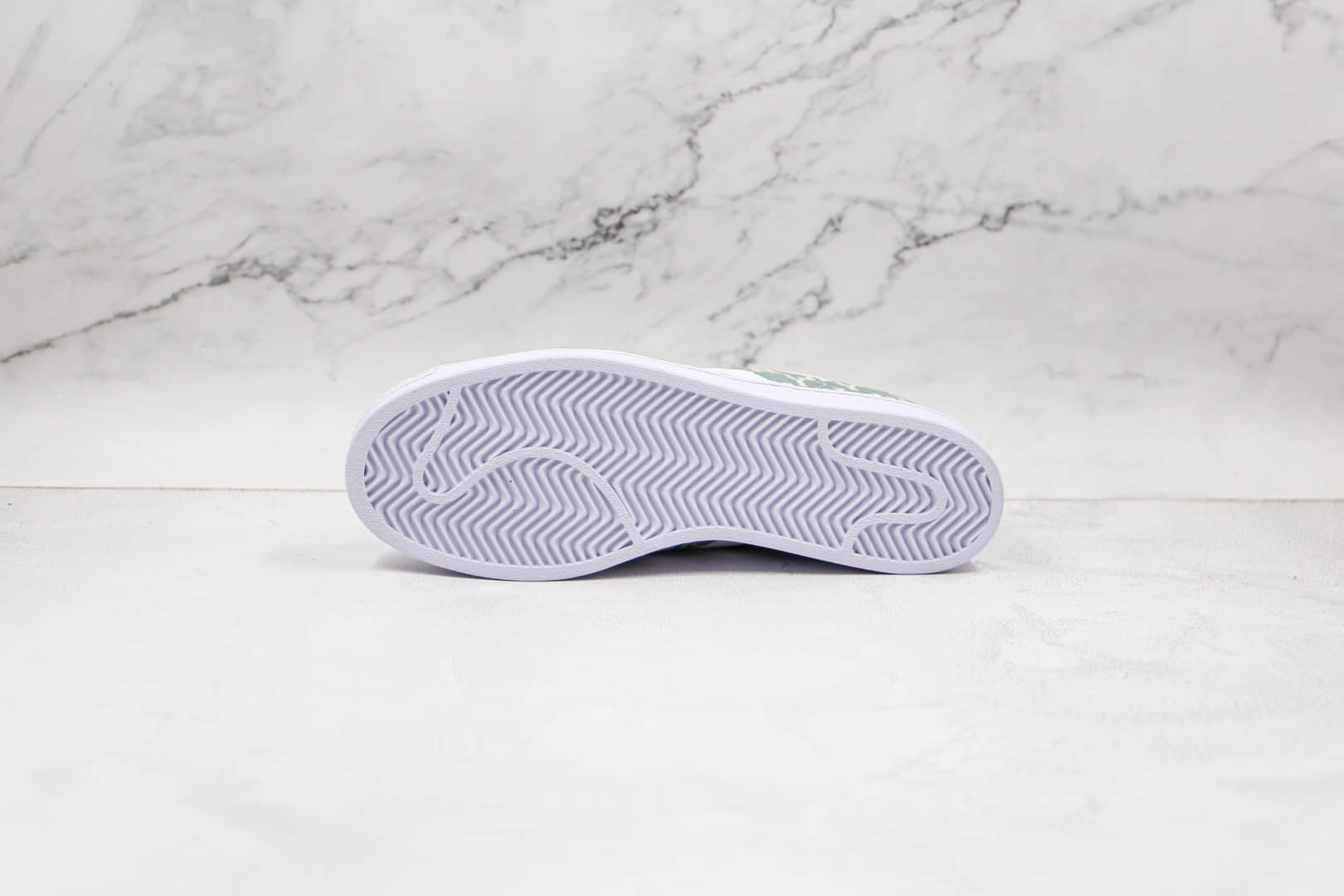 阿迪达斯adidas Originals SUPERSTAR W纯原版本贝壳头MLB联名板鞋灰白色字母区别市面通货 货号:AJ7925