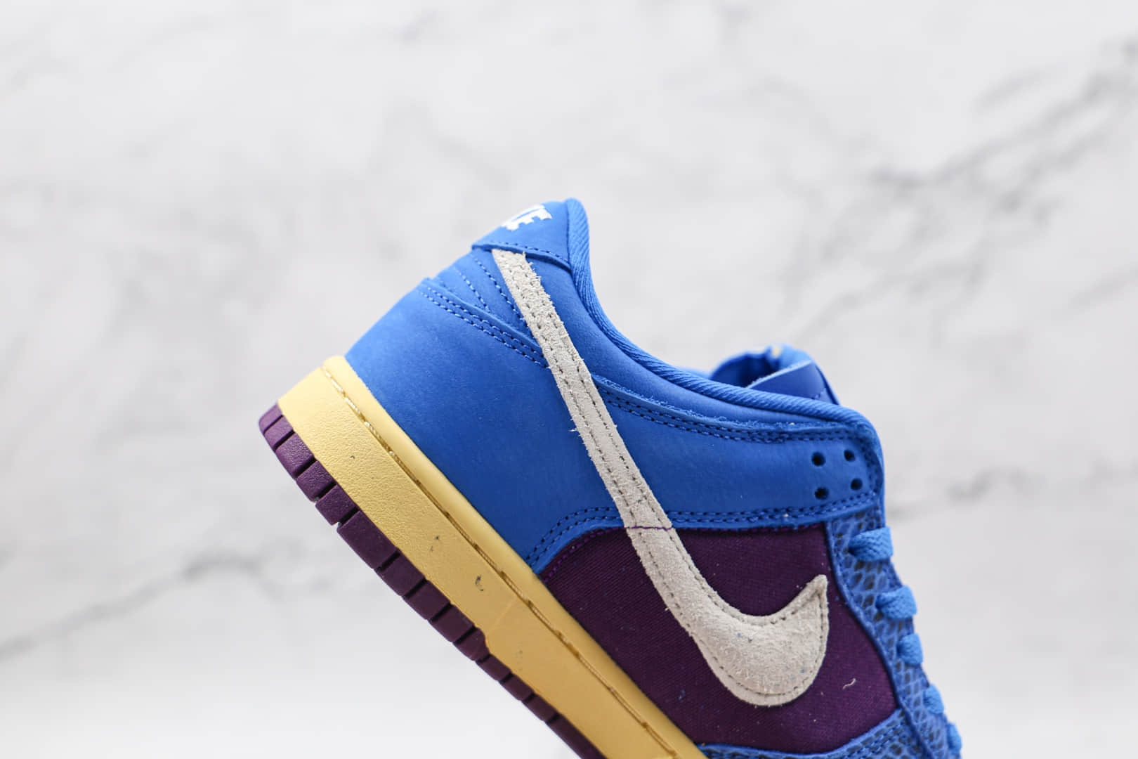 耐克UNDEFEATED x Nike SB Dunk Low纯原版本联名SB Dunk板鞋蓝紫蛇纹原厂头层皮料 货号:DH6508-400