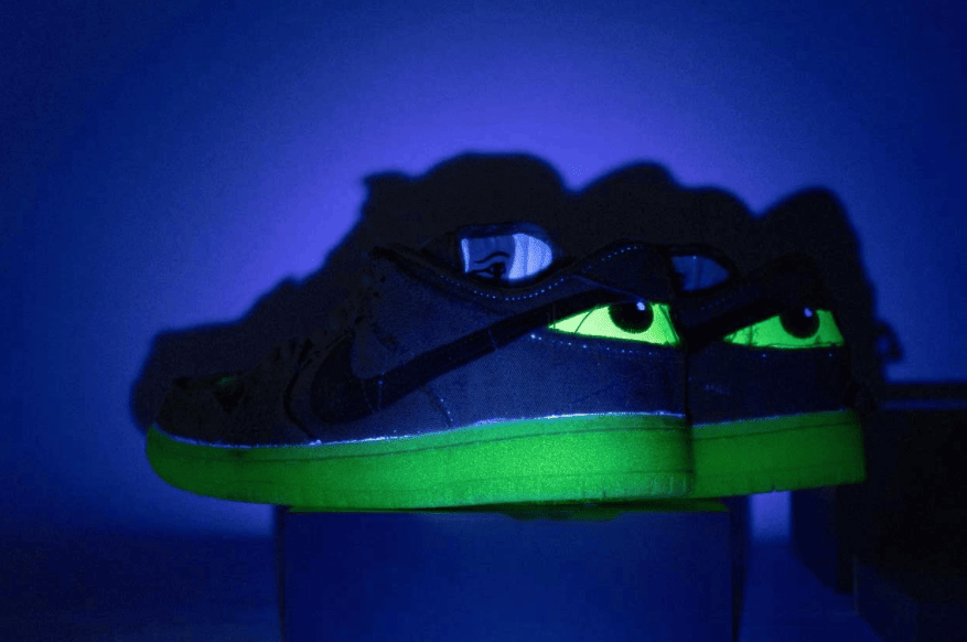 夜光效果超酷炫!Nike SB Dunk“木乃伊”最新实物上脚图释出! 货号:DM0774-111