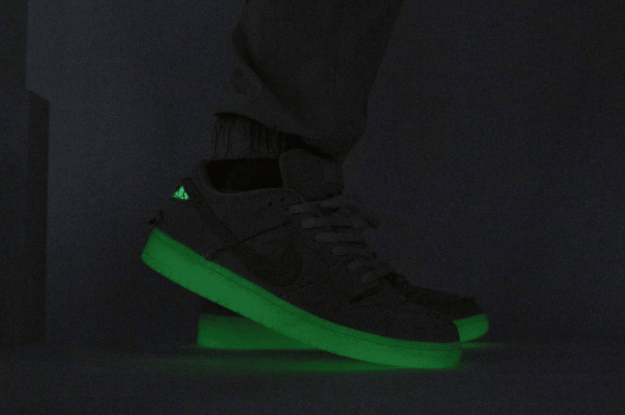 夜光效果超酷炫!Nike SB Dunk“木乃伊”最新实物上脚图释出! 货号:DM0774-111