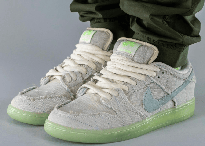 可撕鞋面+夜光设计!全新Nike SB Dunk“木乃伊”十月登场! 货号:DM0774-111