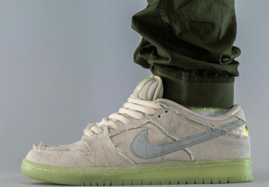 可撕鞋面+夜光设计!全新Nike SB Dunk“木乃伊”十月登场! 货号:DM0774-111